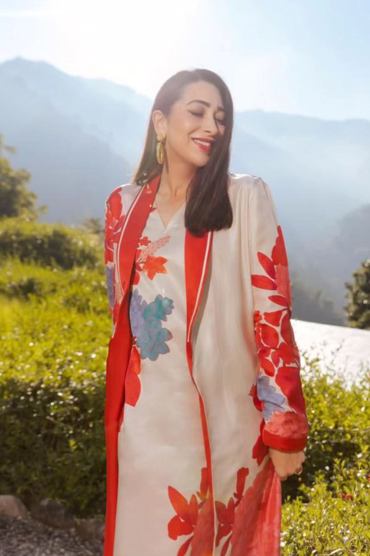 Karisma Kapoor in Kshitij Jalori