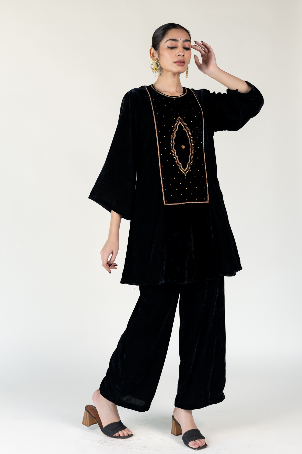 Black Naaz Tunic Set