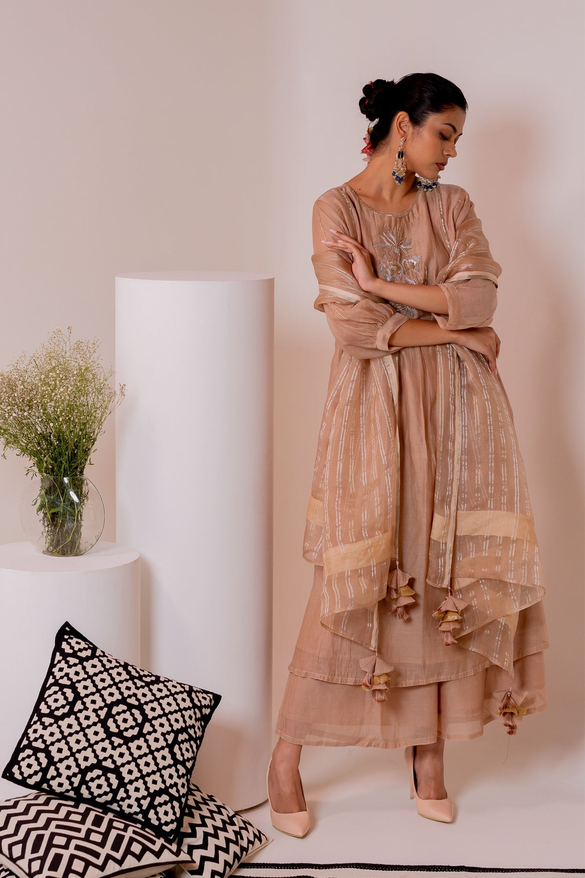 Avin Kurta Set With Organza Dupatta