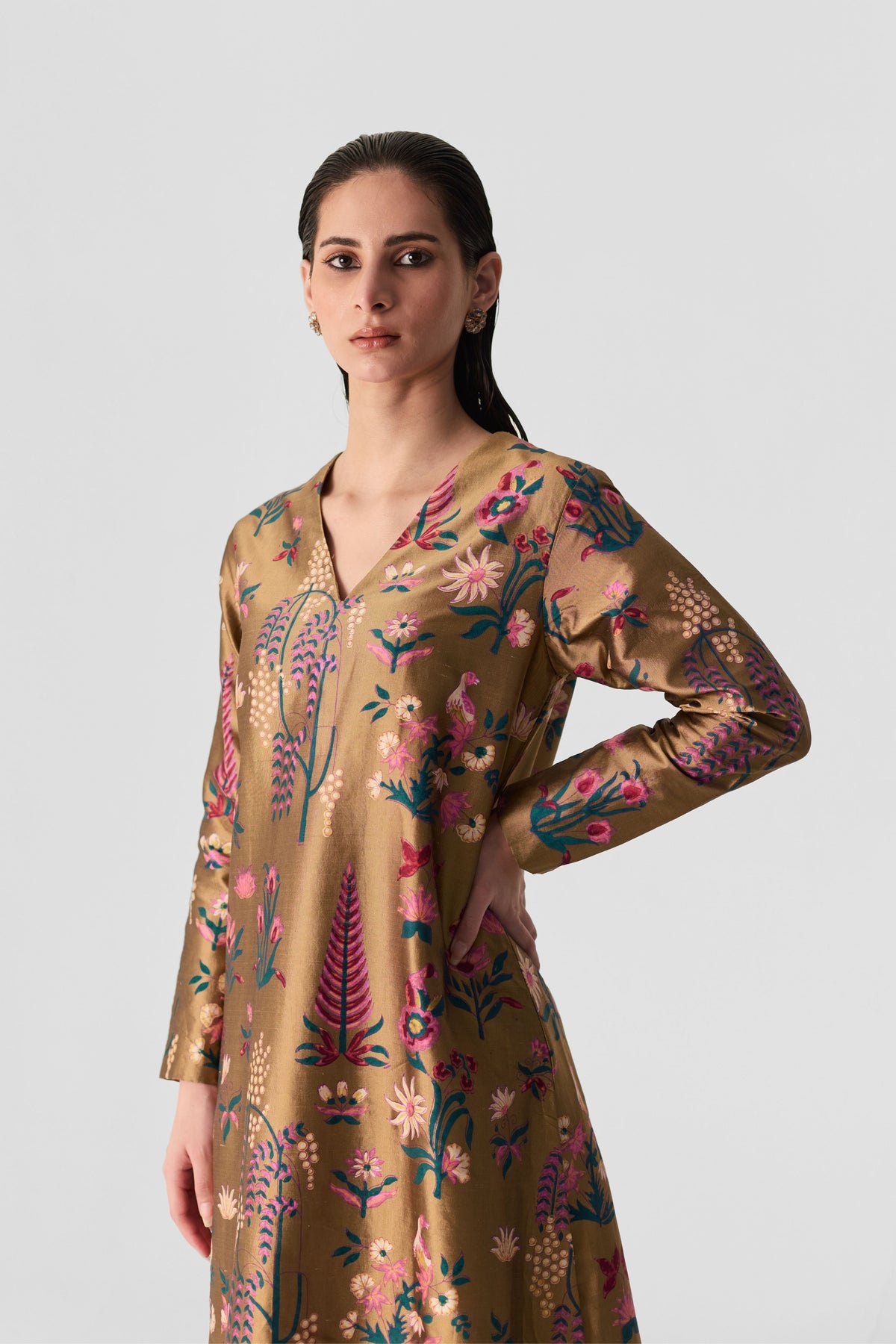 Bahar V Neck Kurta Set