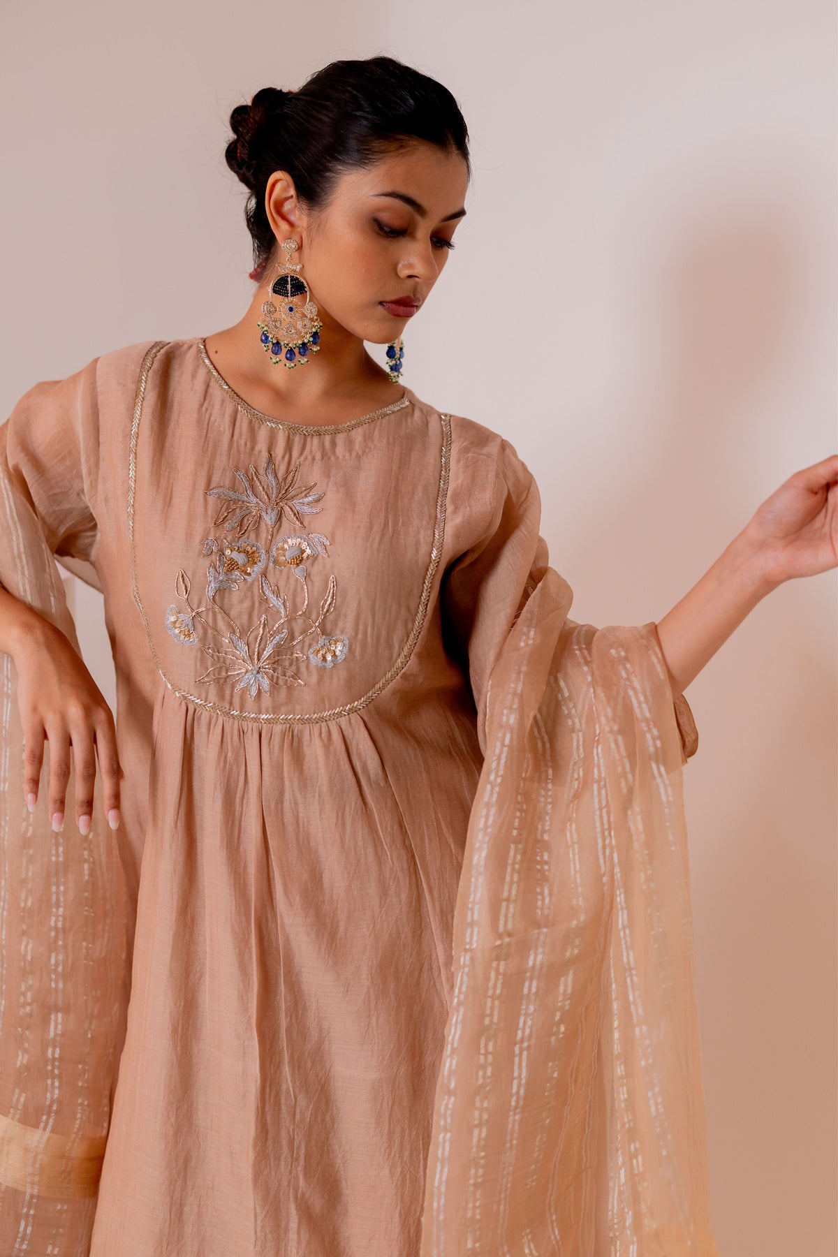 Avin Kurta Set With Organza Dupatta