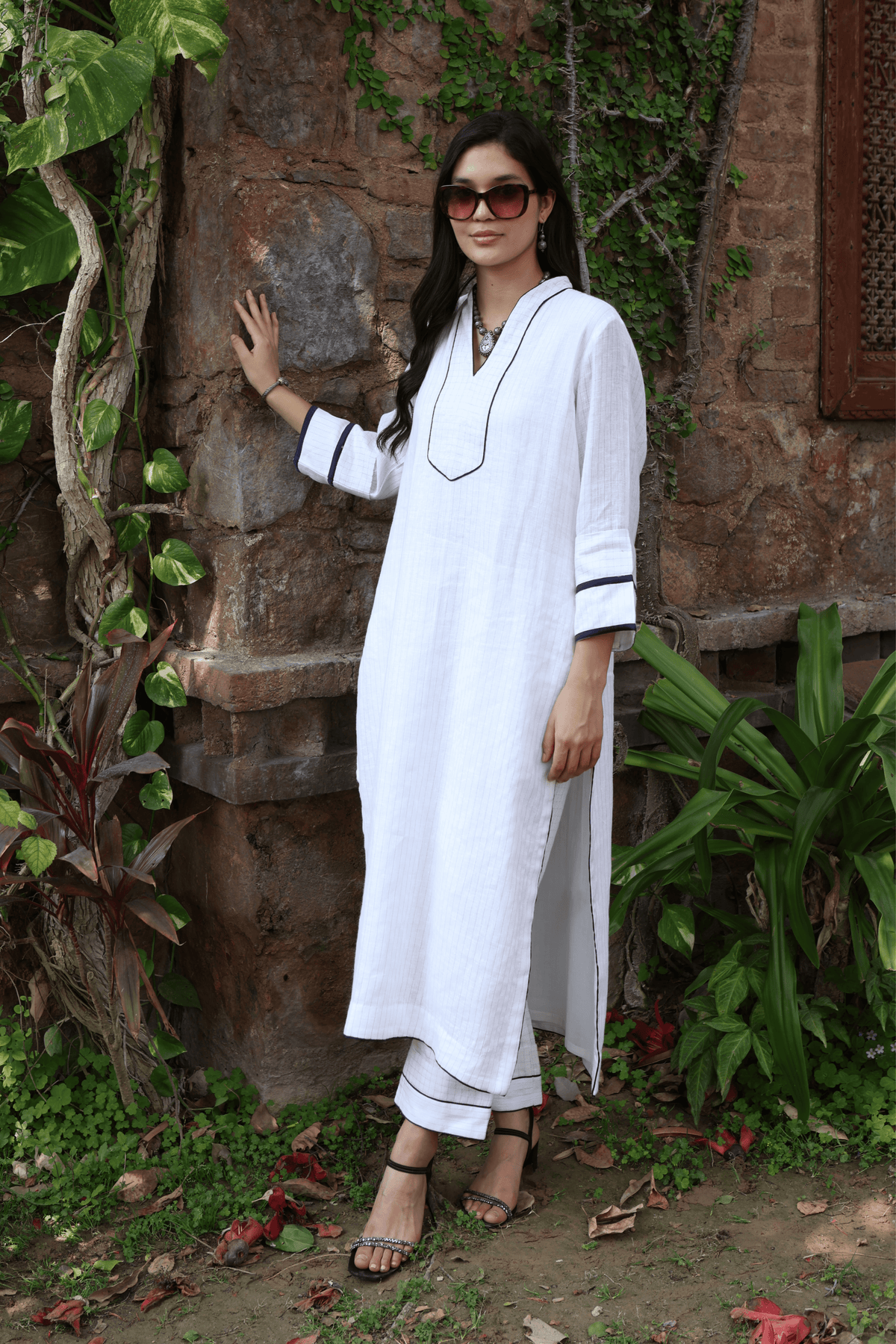 Metallic Stripes Kurta And Pant