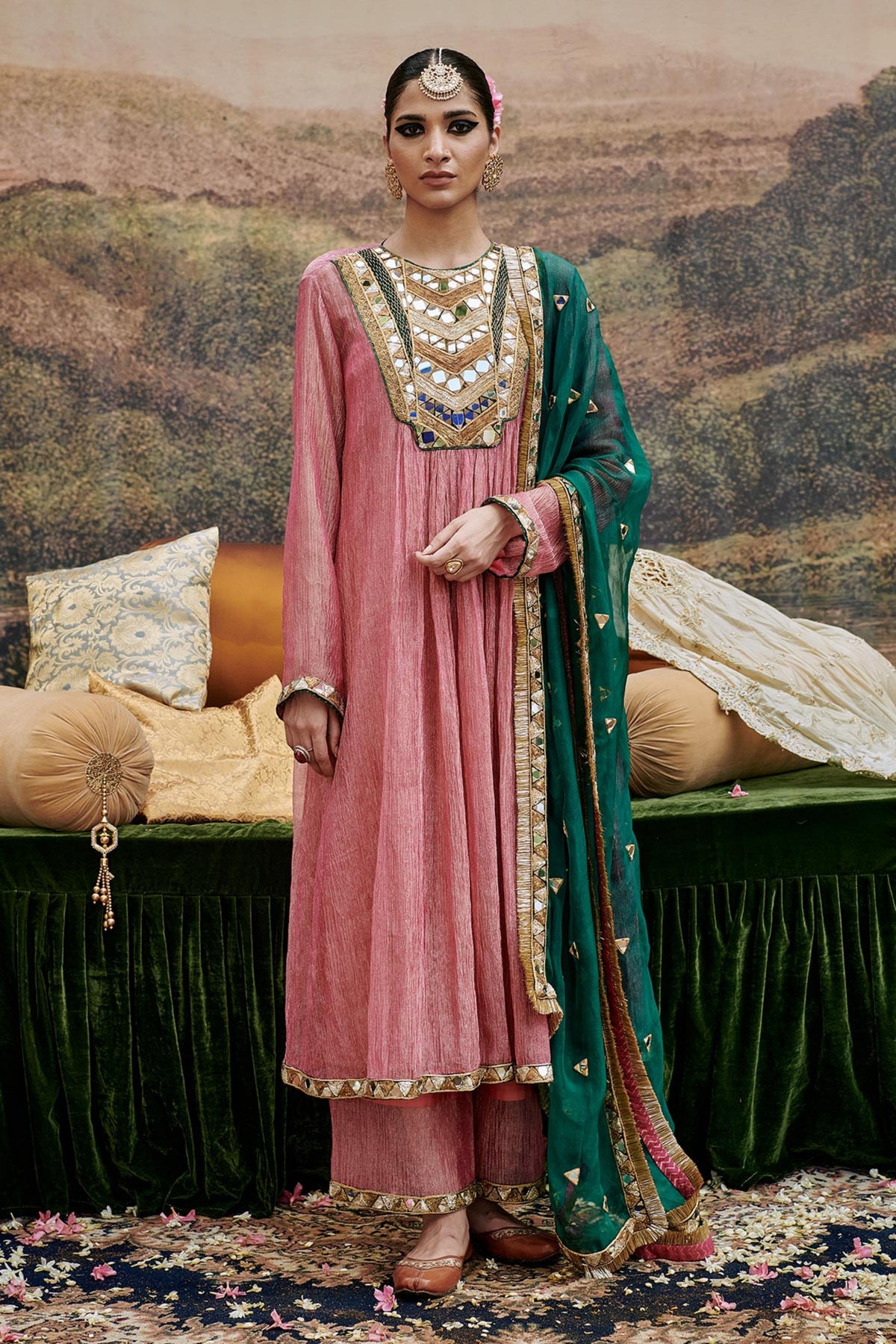 Padma Tabaan Kurta Set