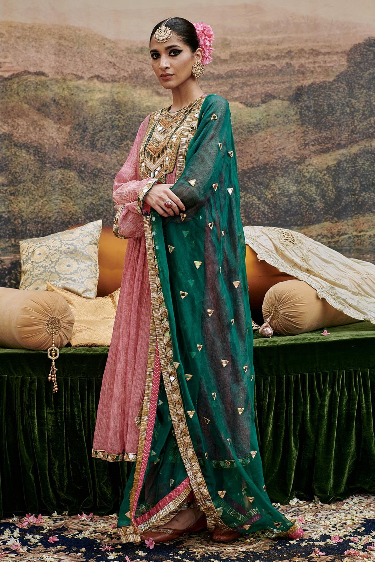 Padma Tabaan Kurta Set