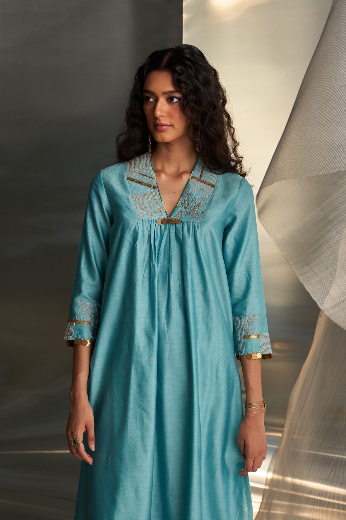 Blue V-neck Kurta Set