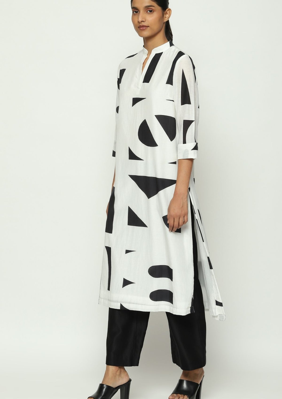 White &amp; Black Kurta