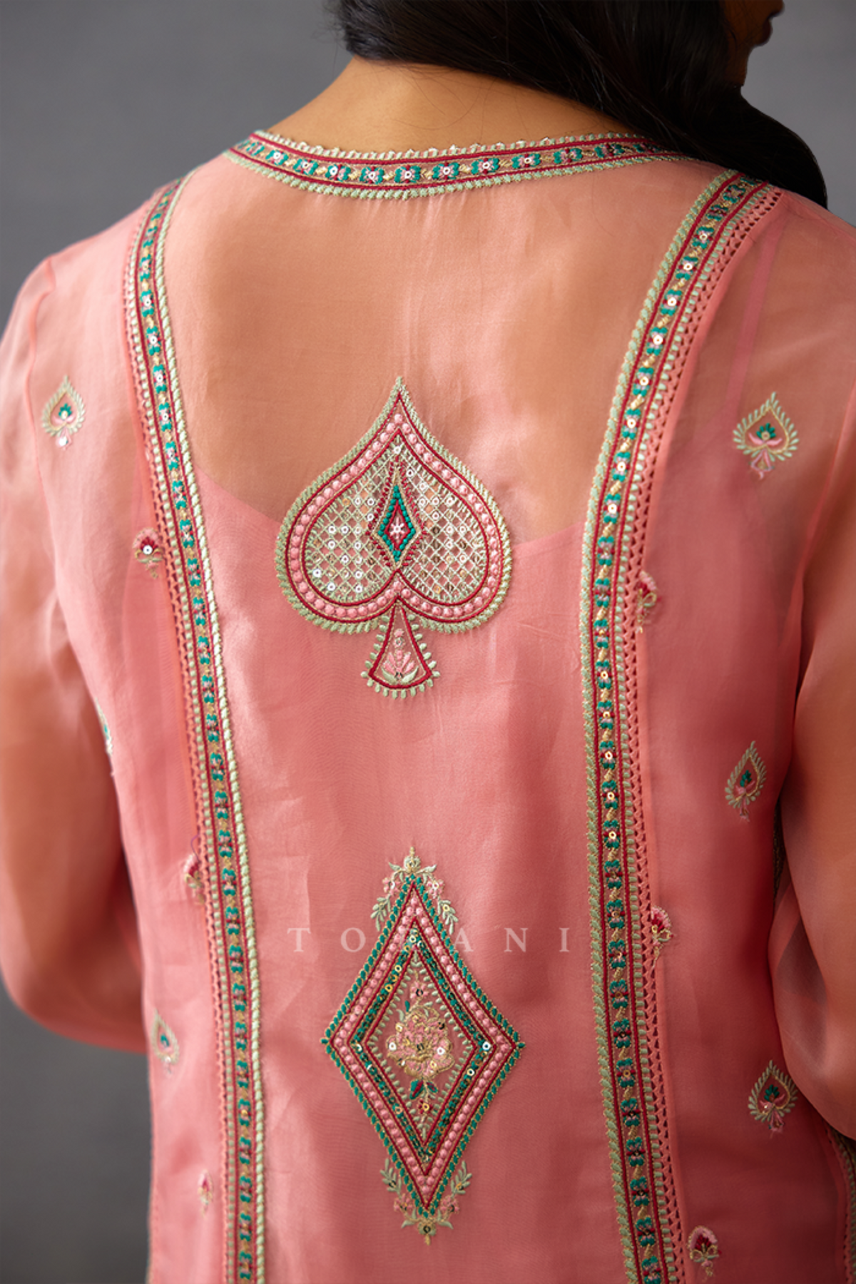 Dil Ruba Izna Kurta Set