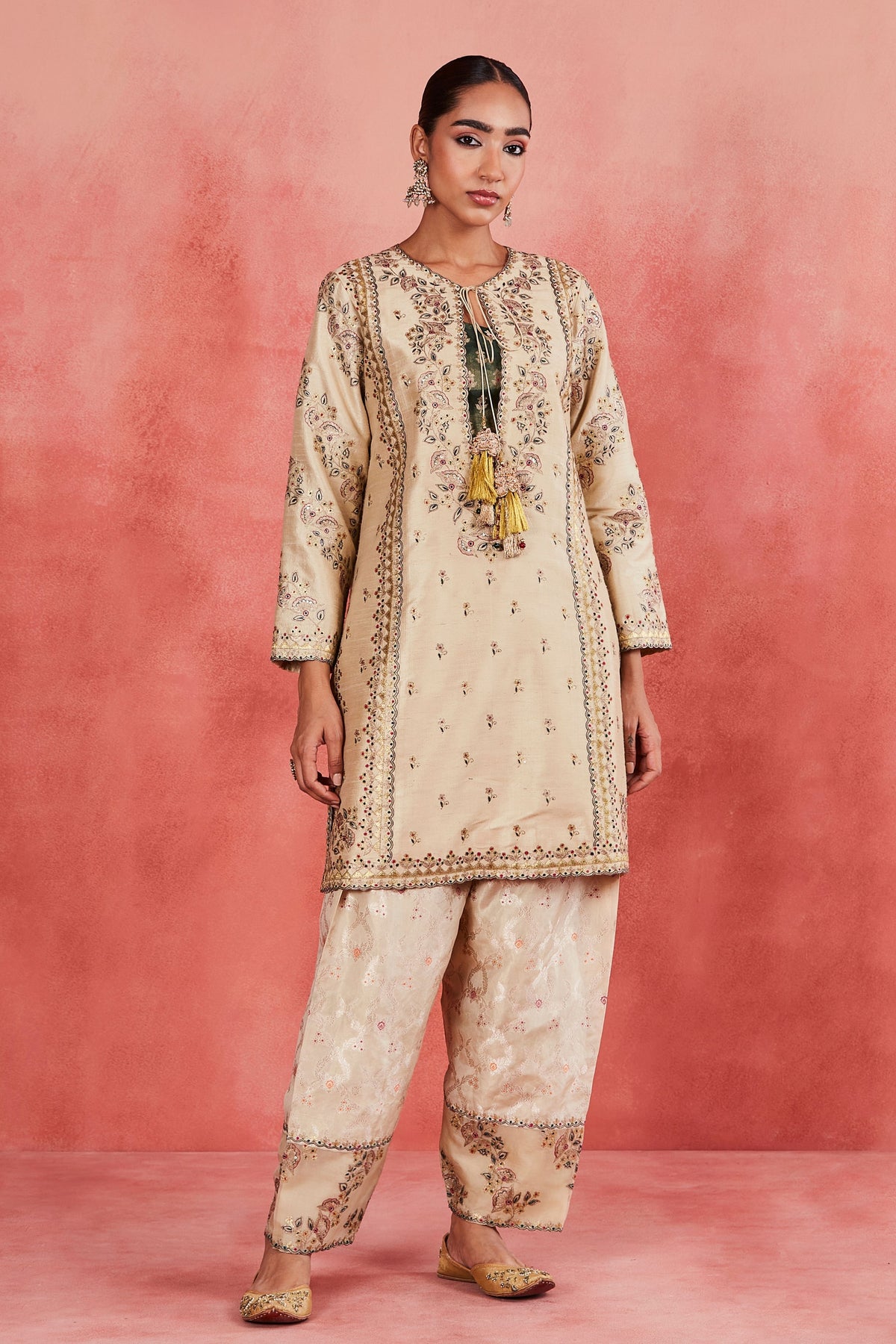 Noushin Kurta Set