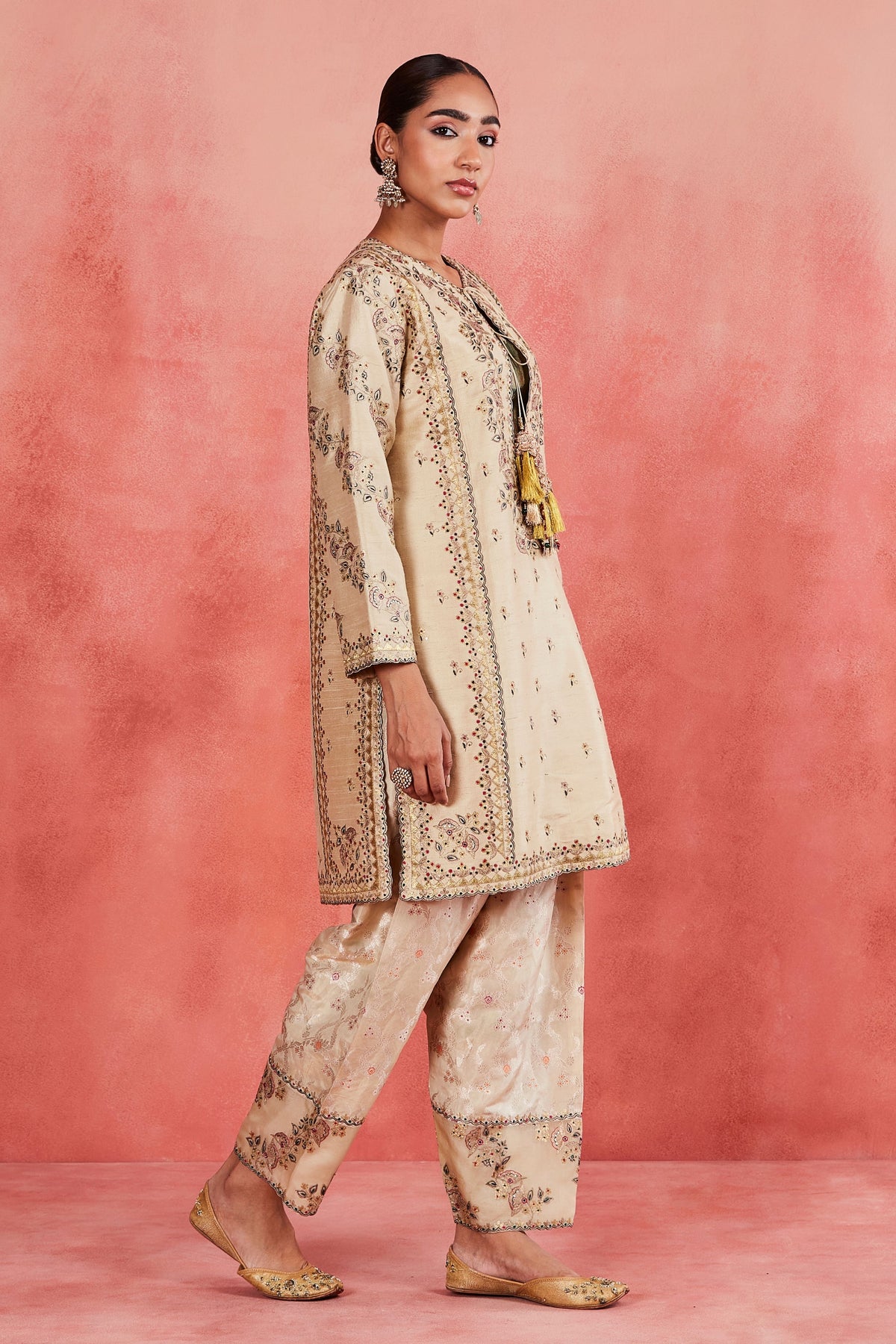 Noushin Kurta Set