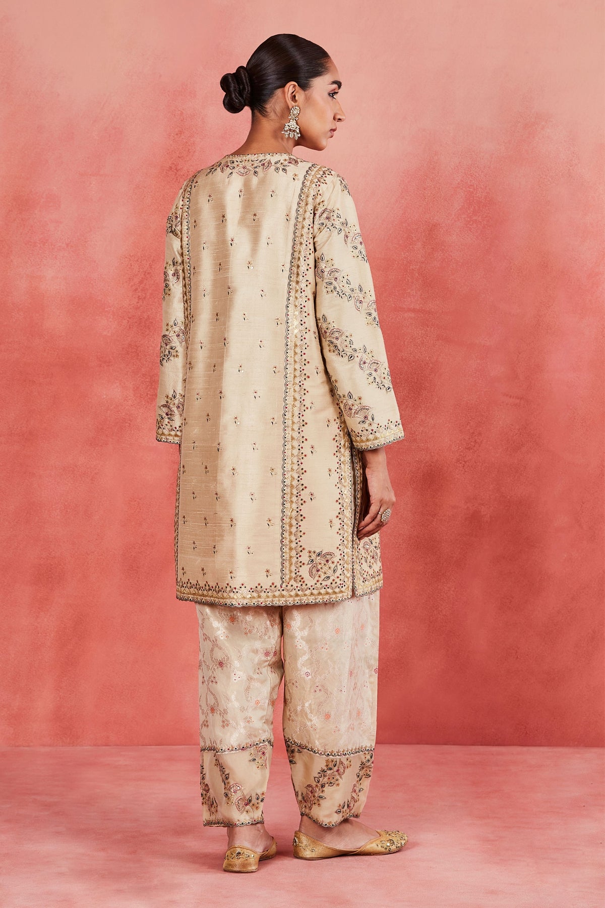 Noushin Kurta Set