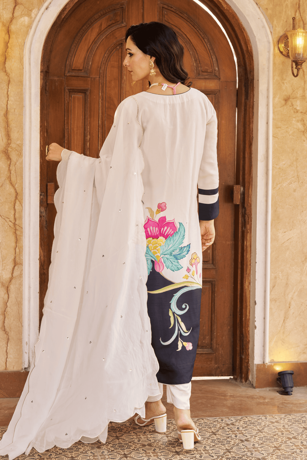 Nayaab Black &amp; White Kurta Set