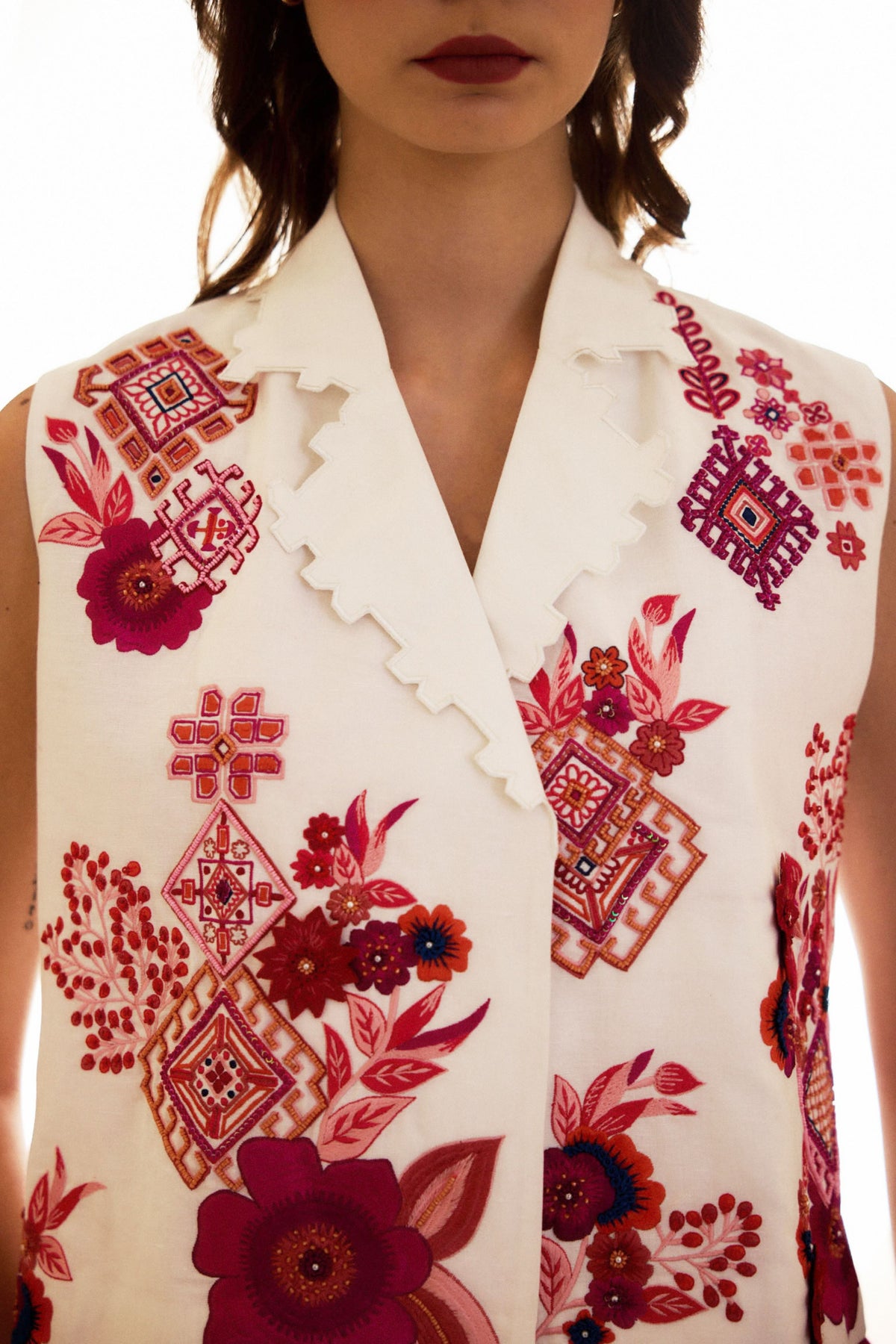 White Embroidered Auspicious Waistcoat