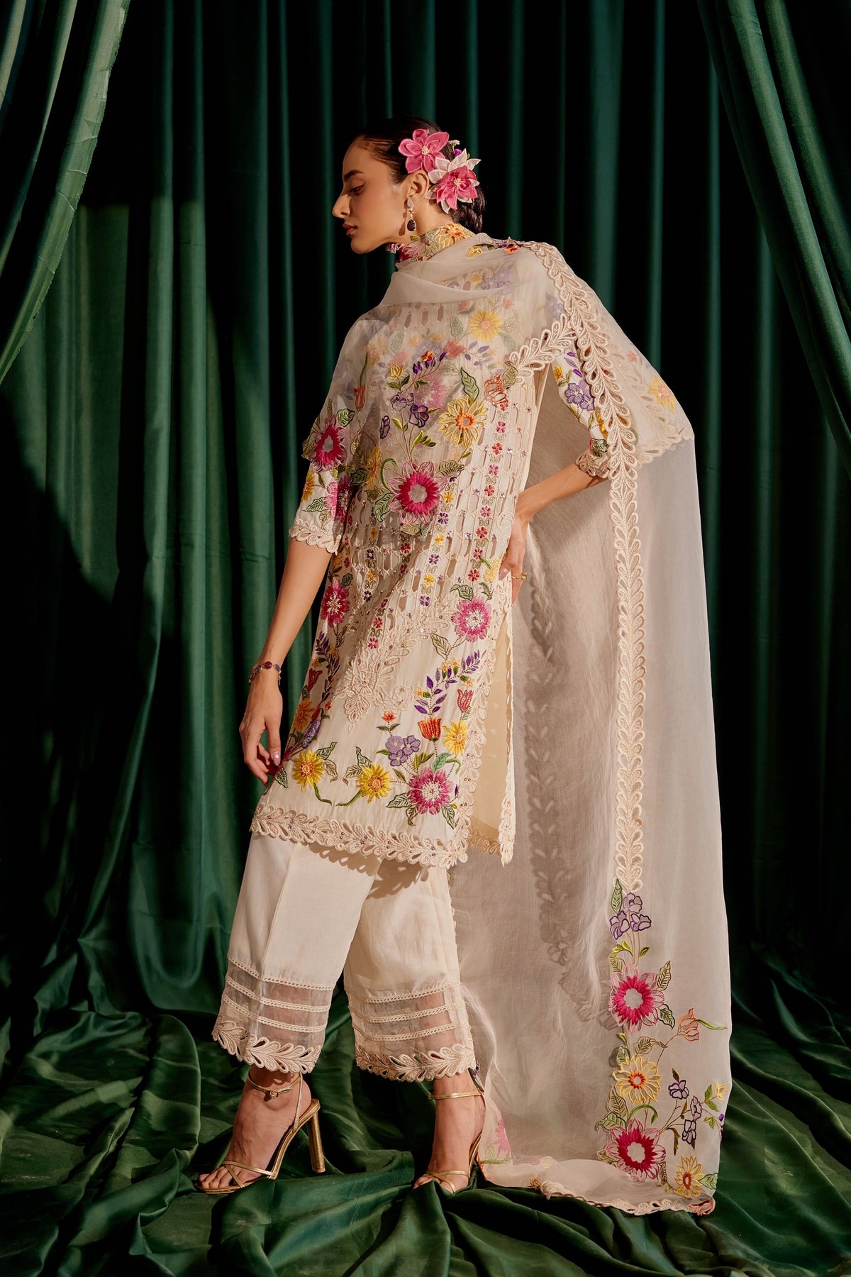 Ivory Floral Threadwork Kurta Set