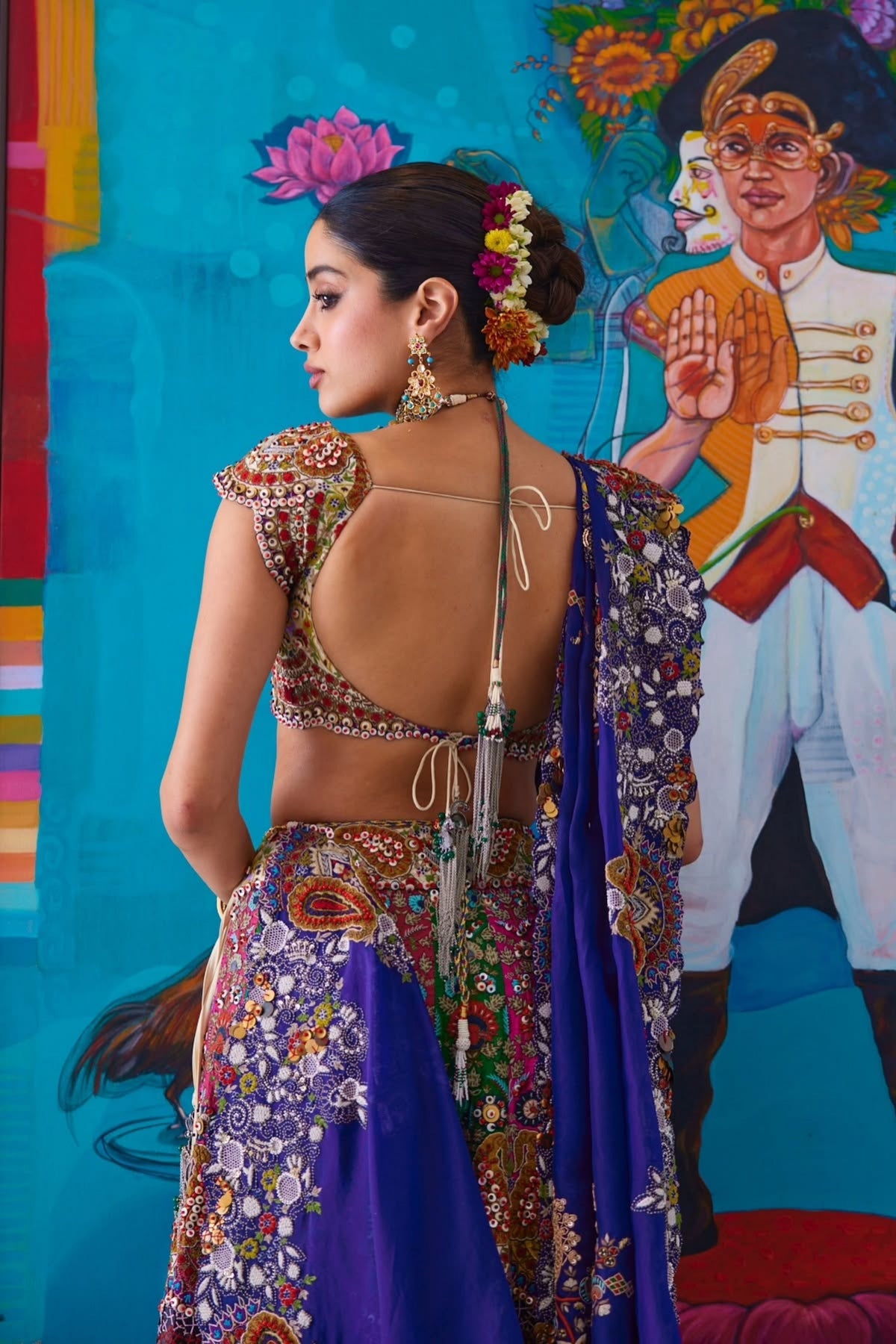 Janhvi Kapoor in Anamika Khanna