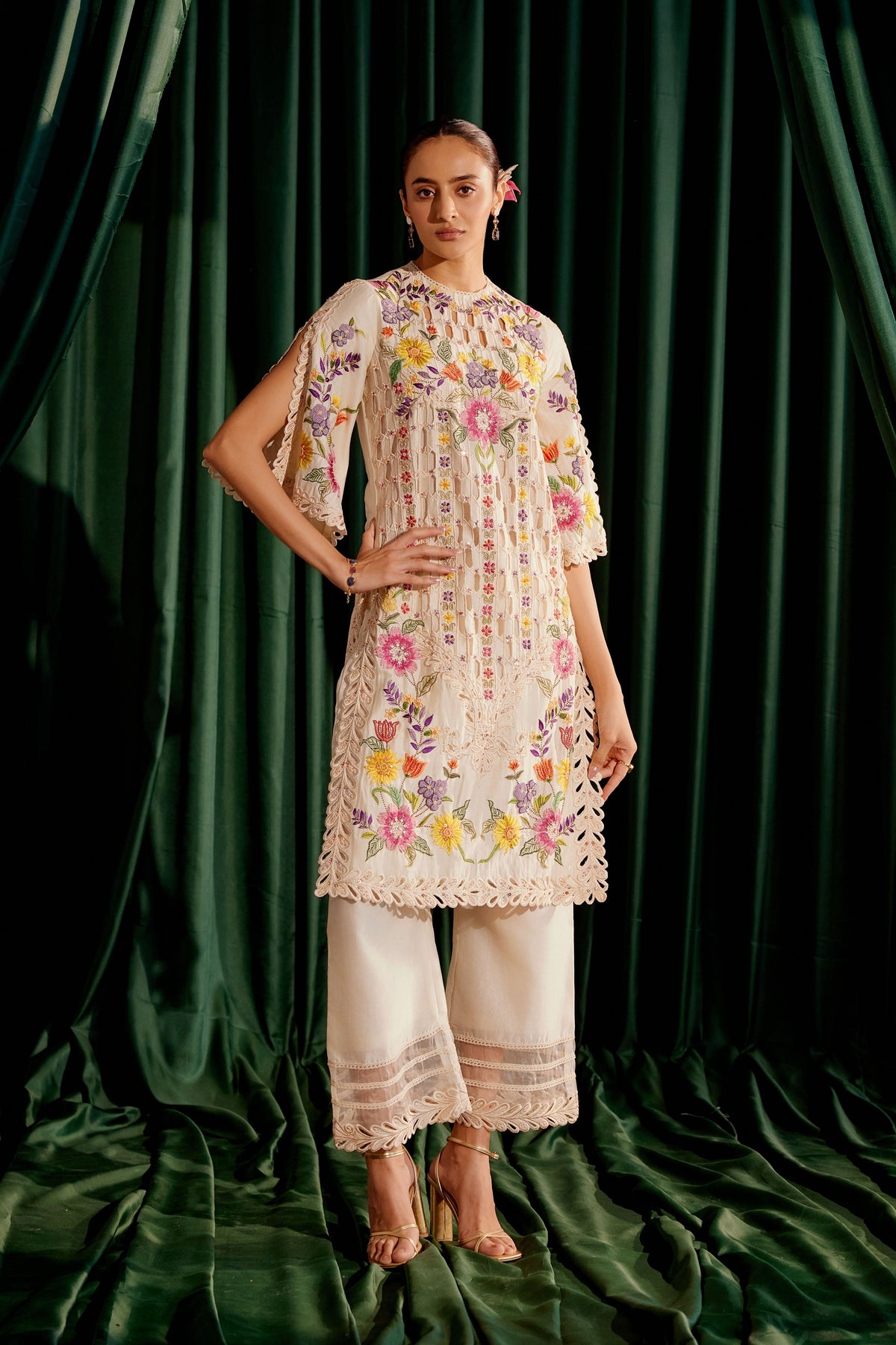 Ivory Floral Threadwork Kurta Set