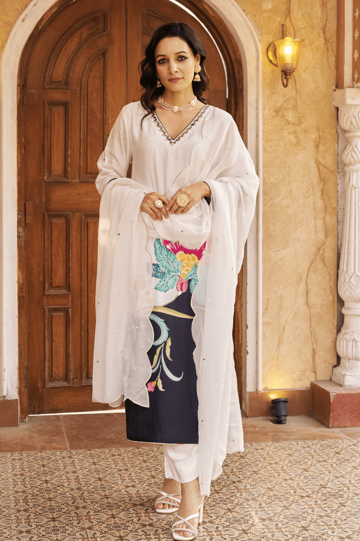 Nayaab Black &amp; White Kurta Set