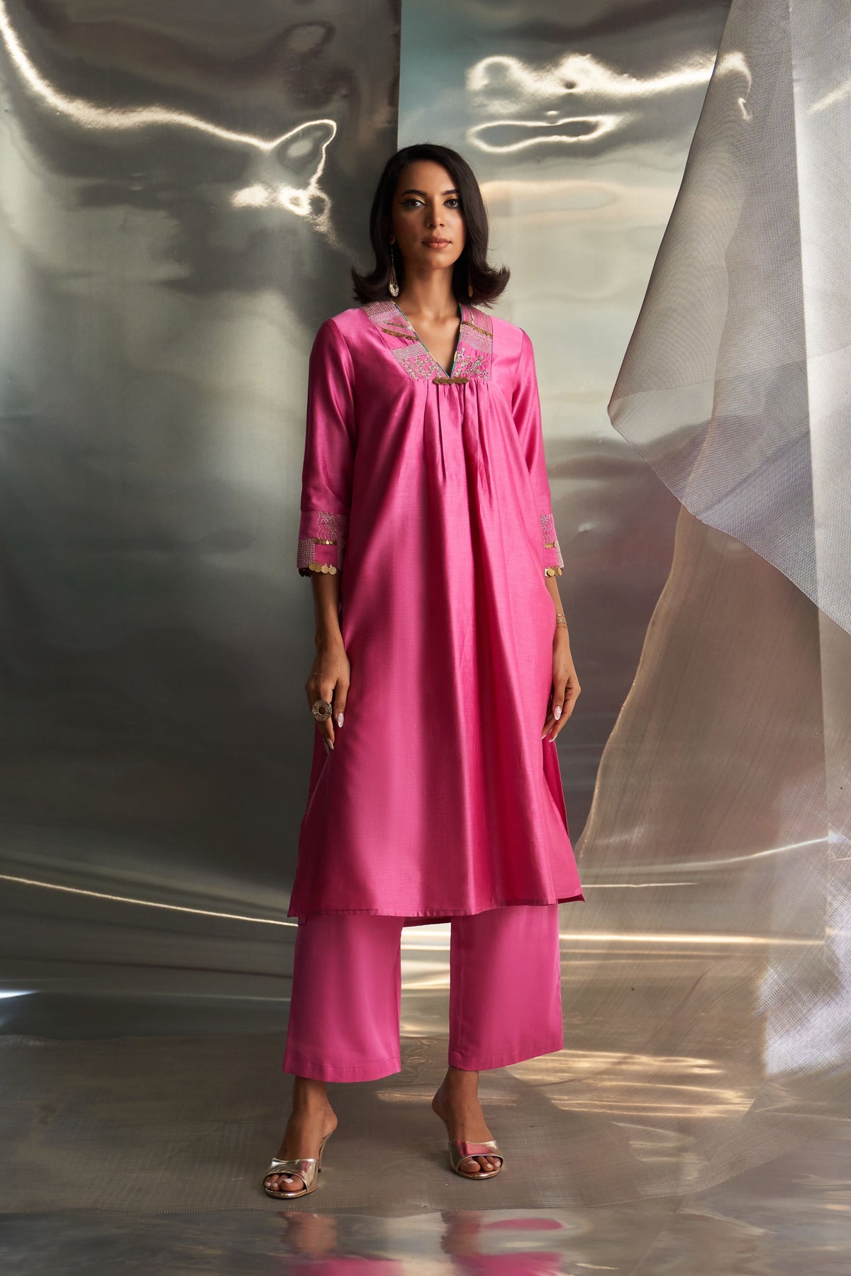 Pink V-neck Kurta Set