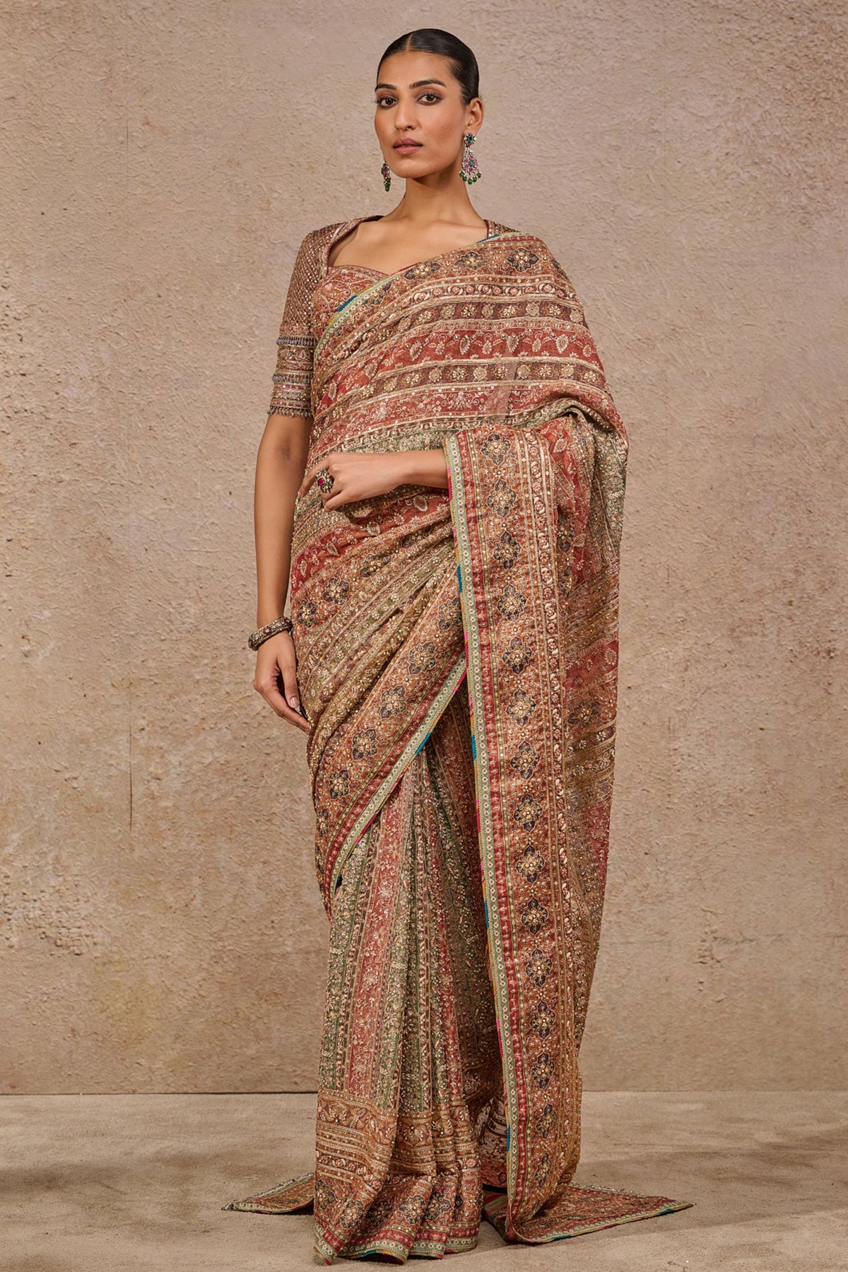 Kashida Hand Embroidered Saree Set