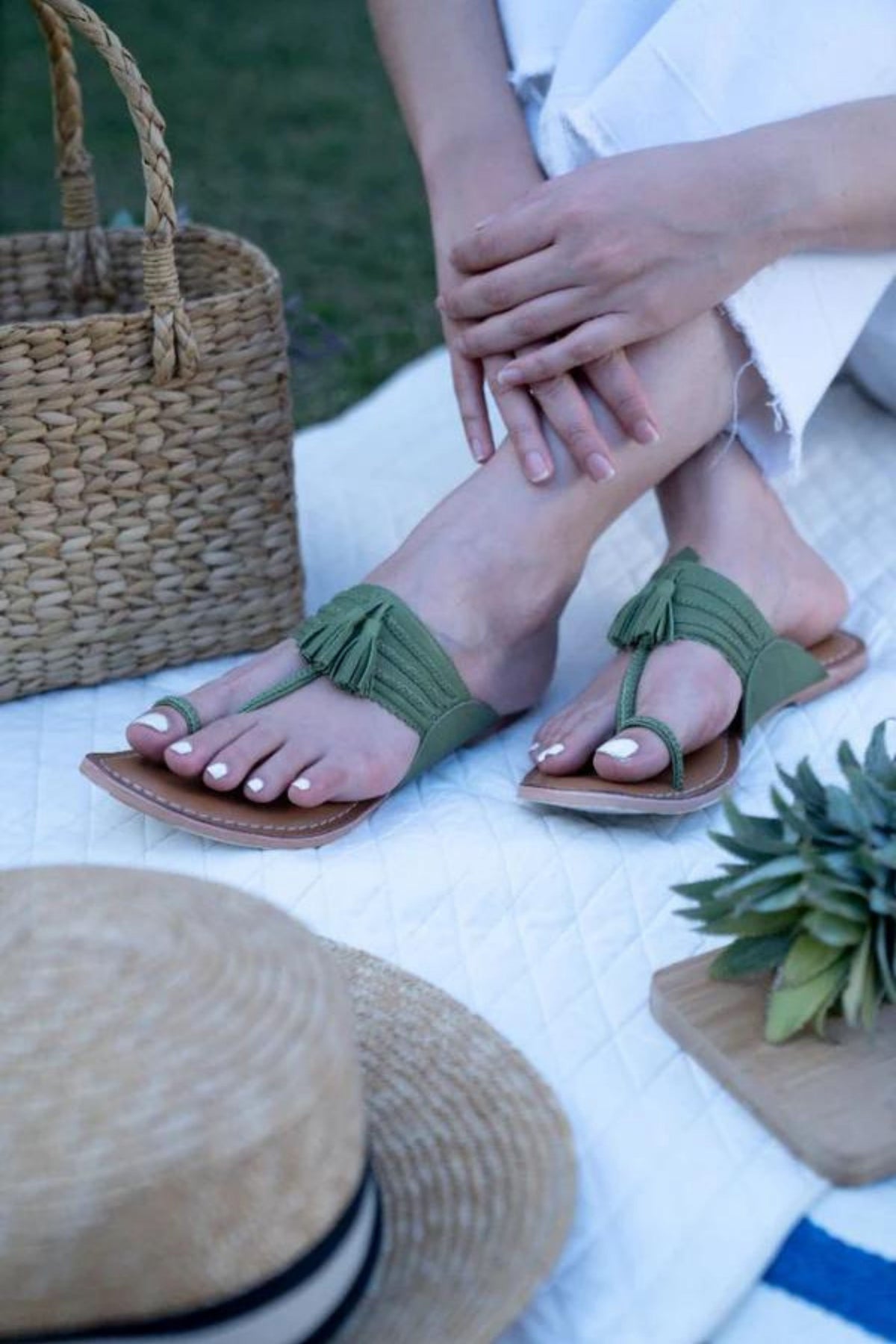 Mehandi Kolhapuri Sandals