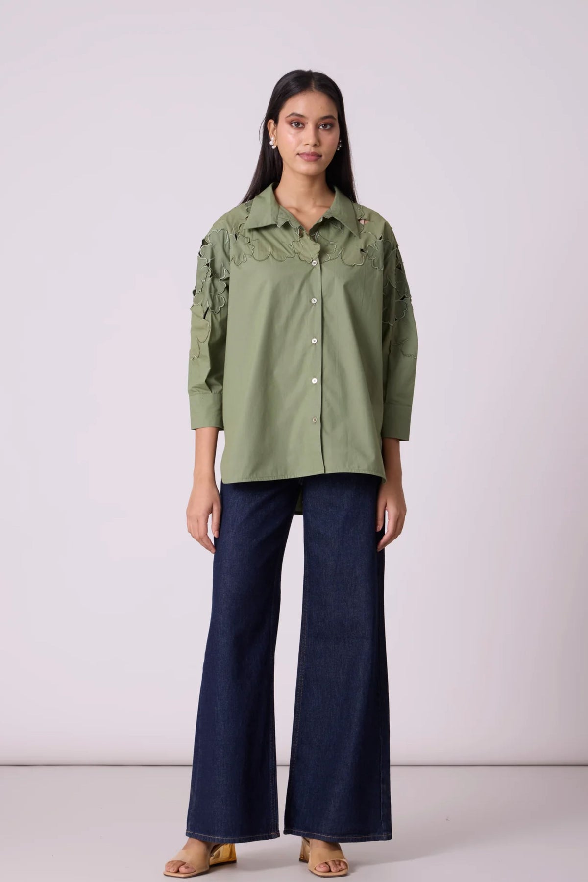 Amaryllis Applique Vine Green Shirt