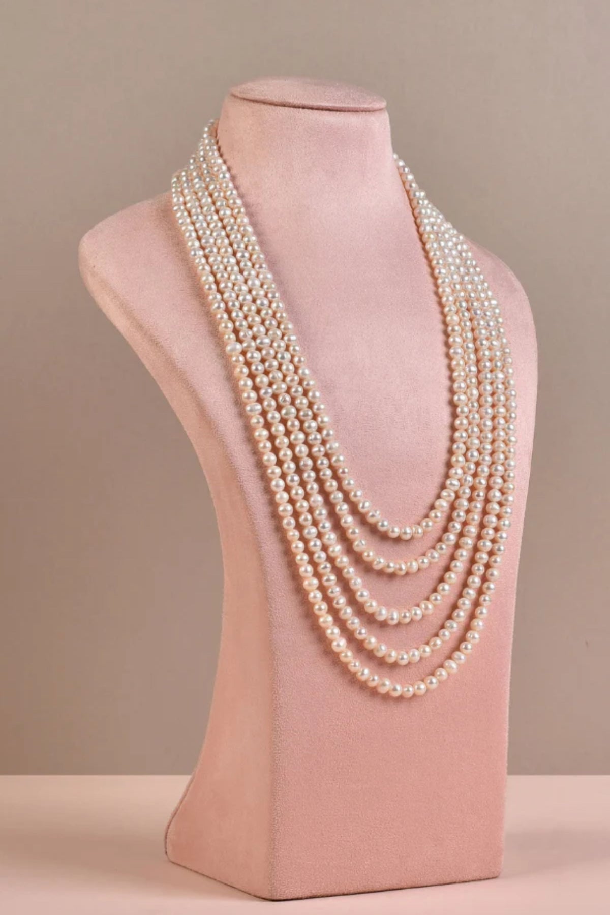 White Classic Necklace