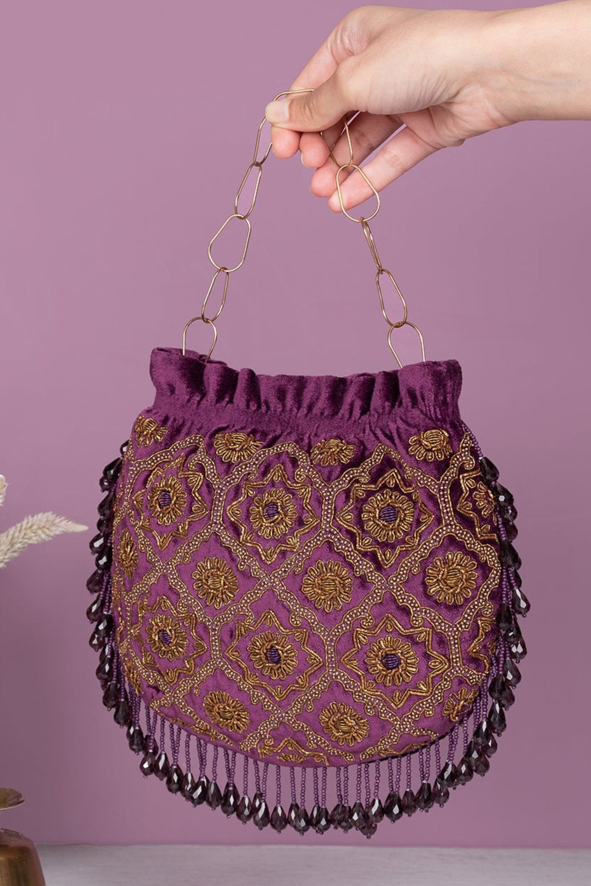 Sadabahar purple potli bag