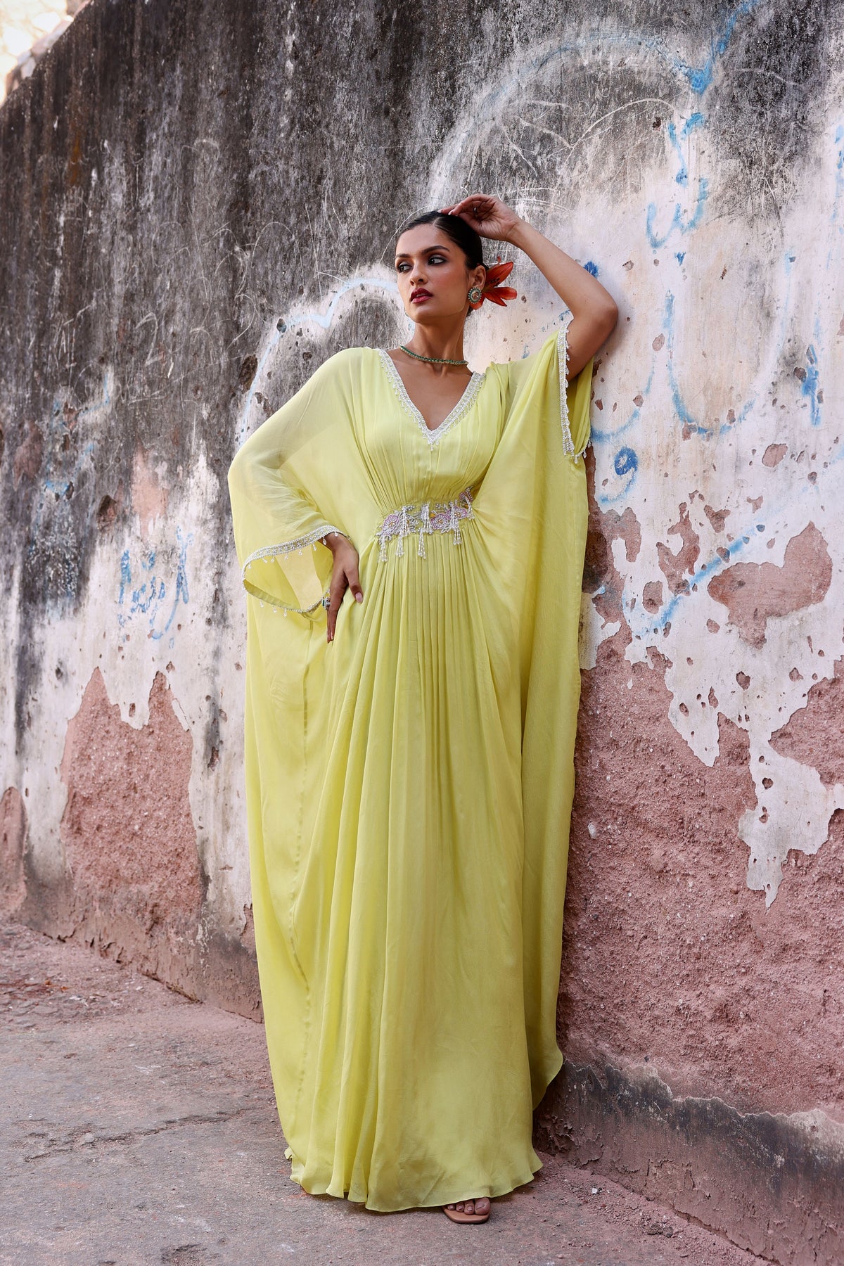 Manat Kaftan in Neon Green