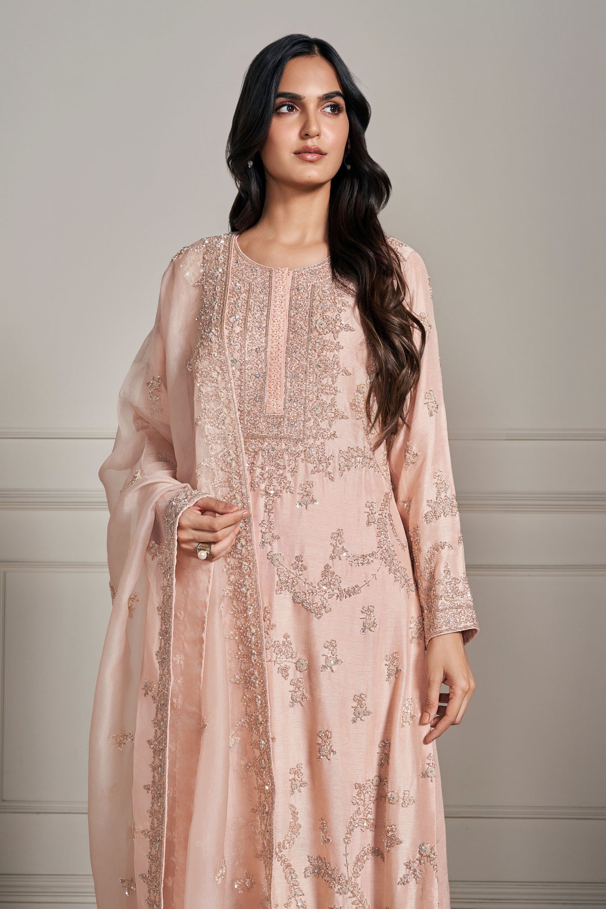 Graceful Embellished Kurta Set