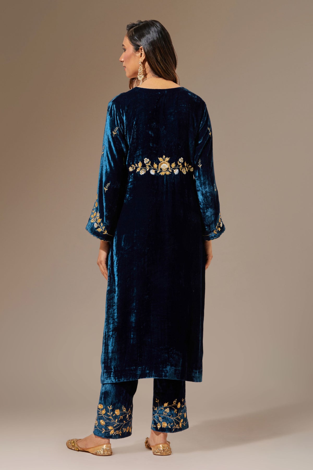 Blue Velvet Kurta With Hand Embroidery