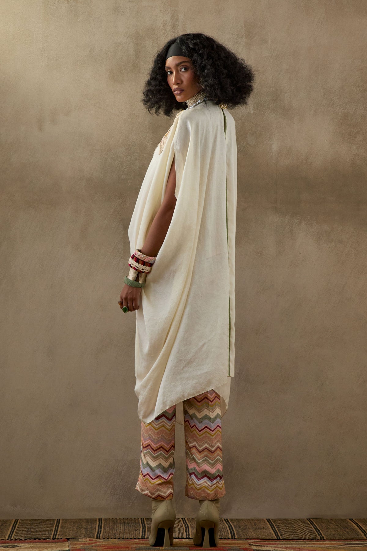 Mogra Ritu Kaftan Tunic Set