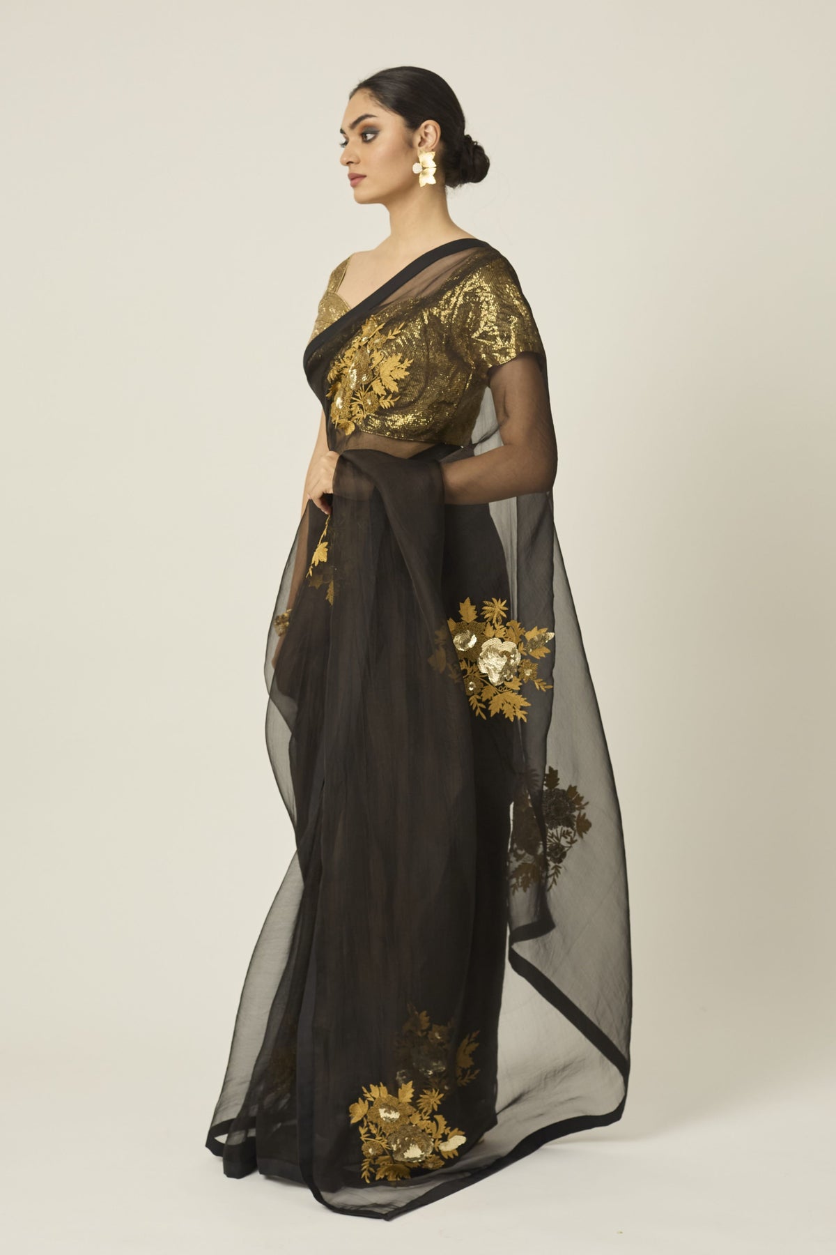 Black And Gold Aradhana Saree