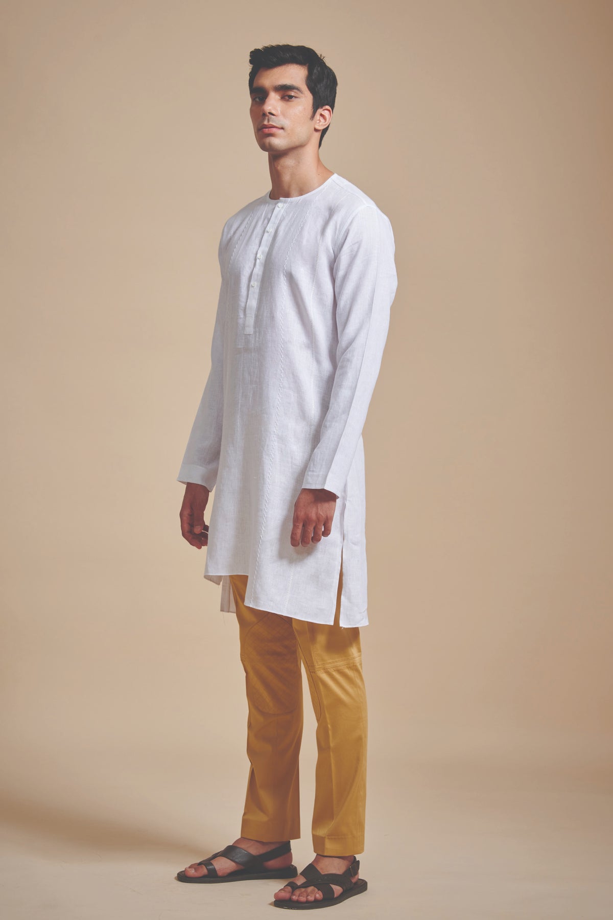 The Irregular Embroidery Round Neck Kurta