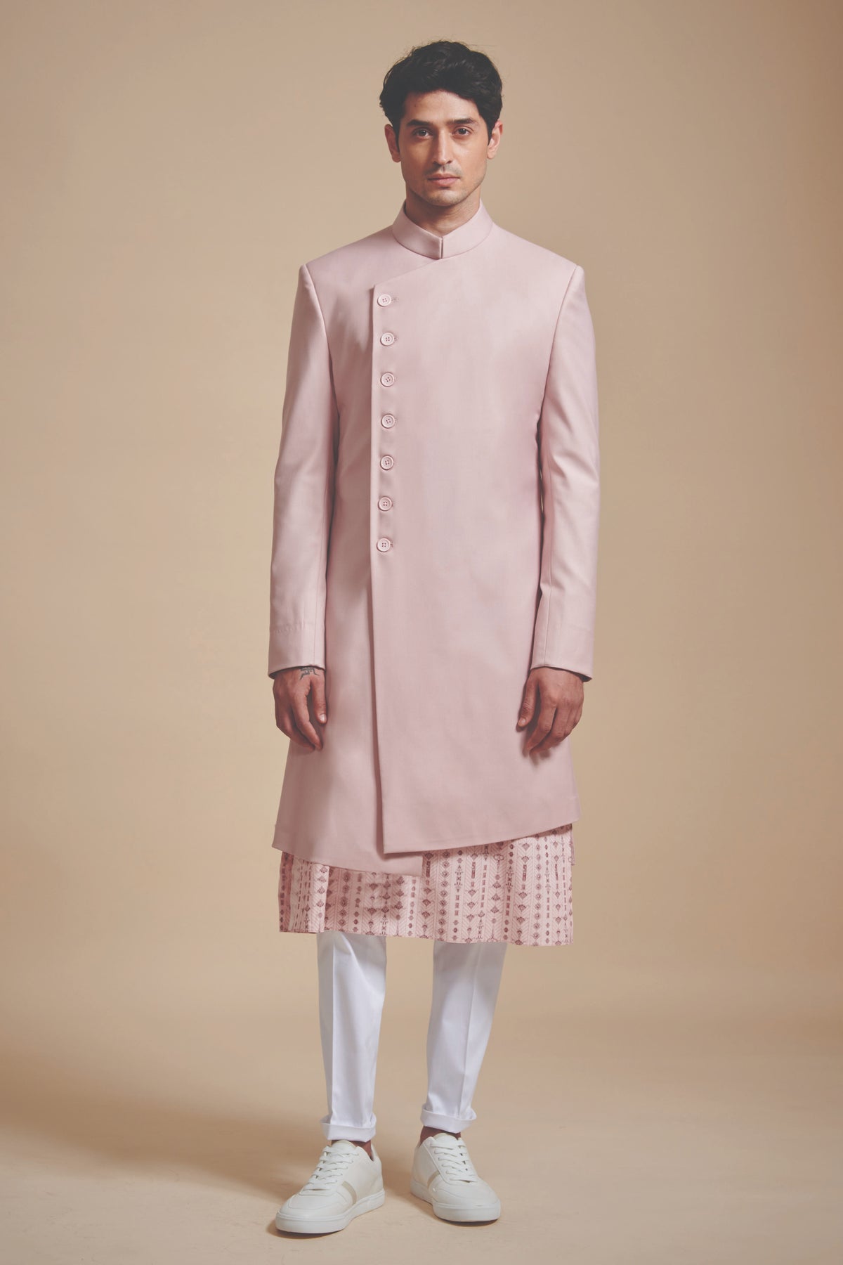 The Asymmetric Long Short Achkan