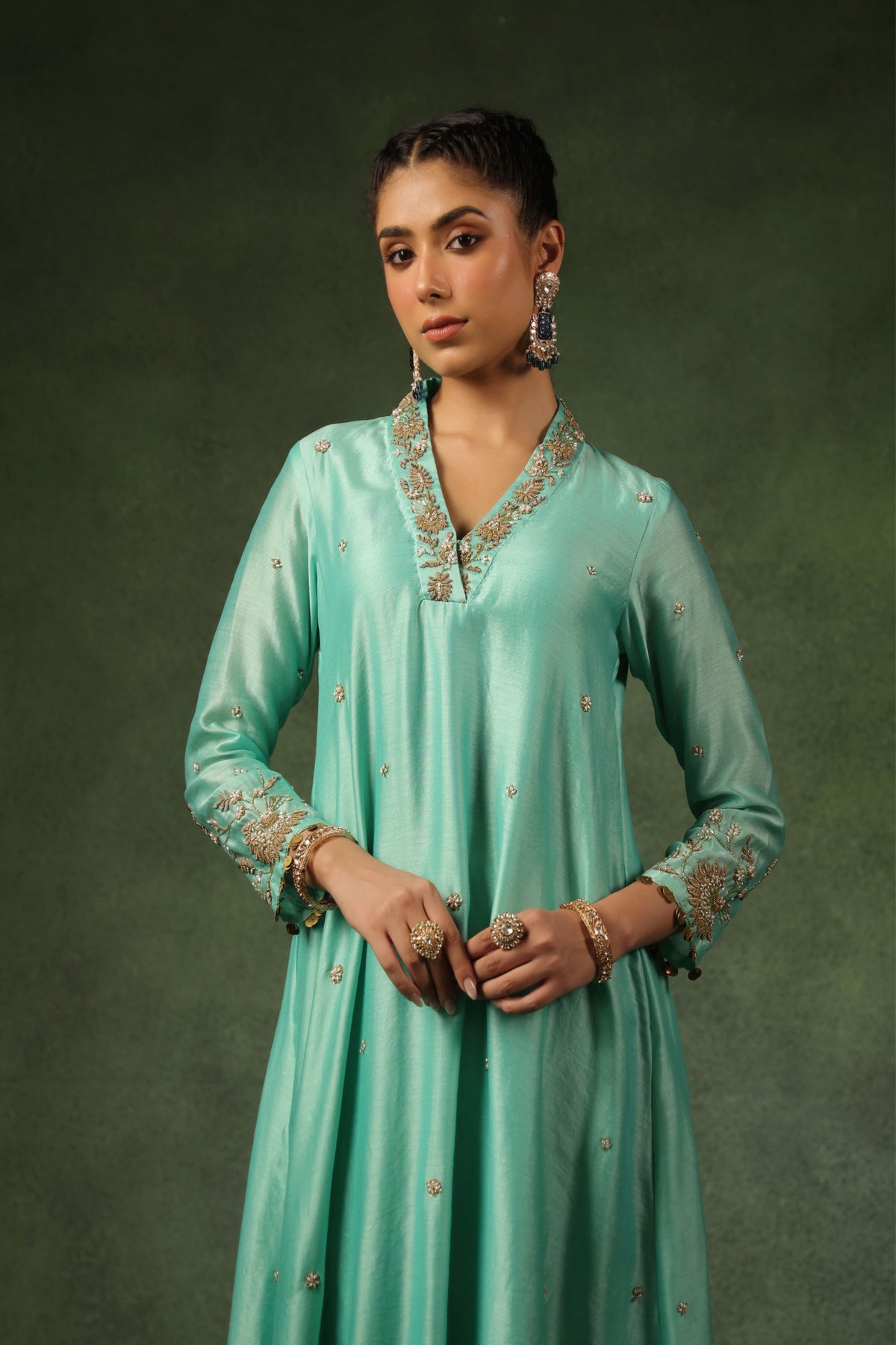 Neela Pakeezah Kurta Set