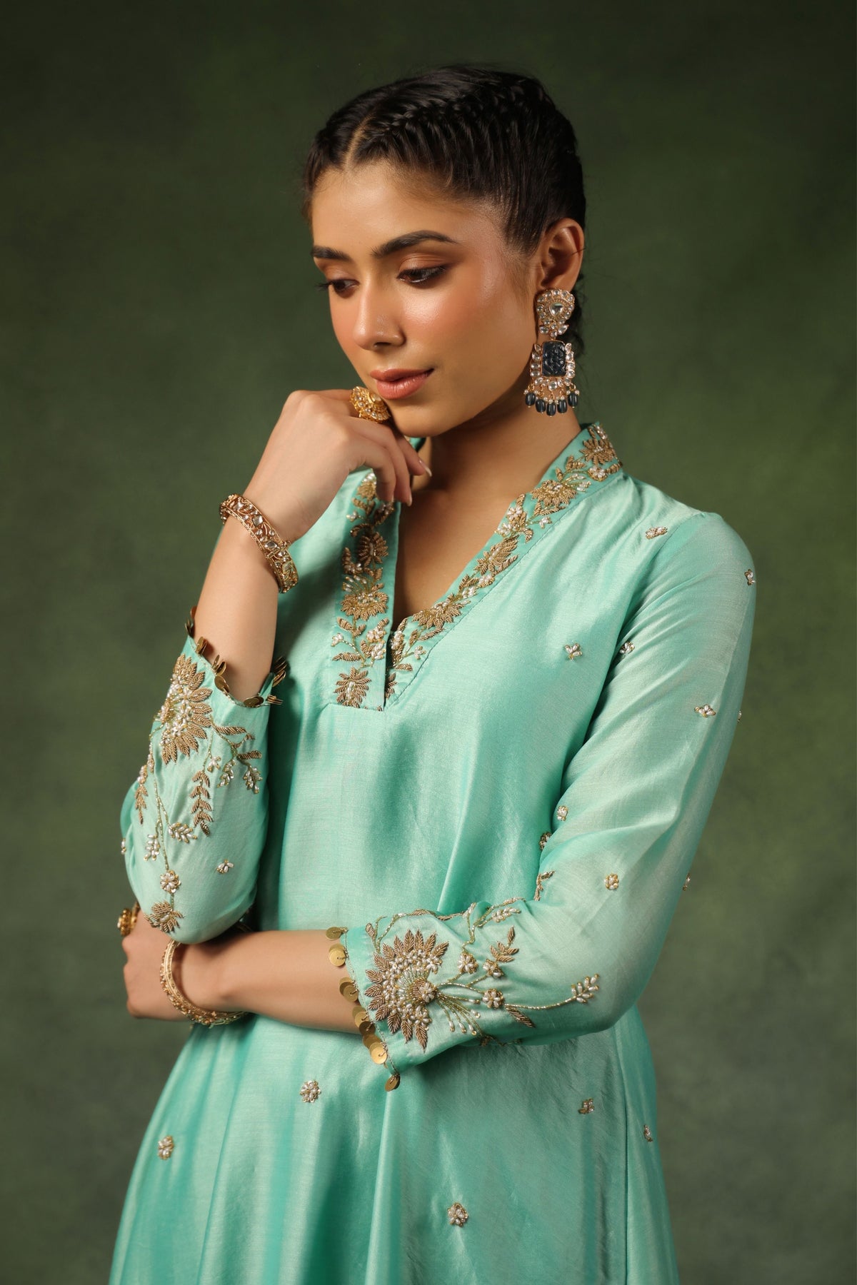 Neela Pakeezah Kurta Set