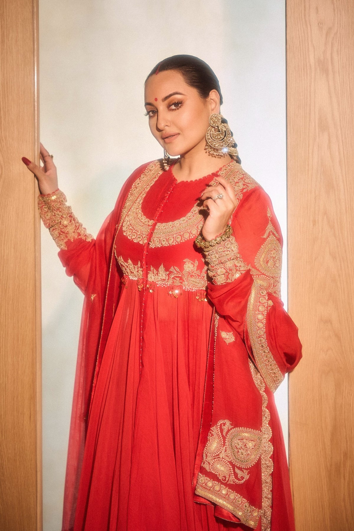 Sonakshi Sinha in Anamika Khanna