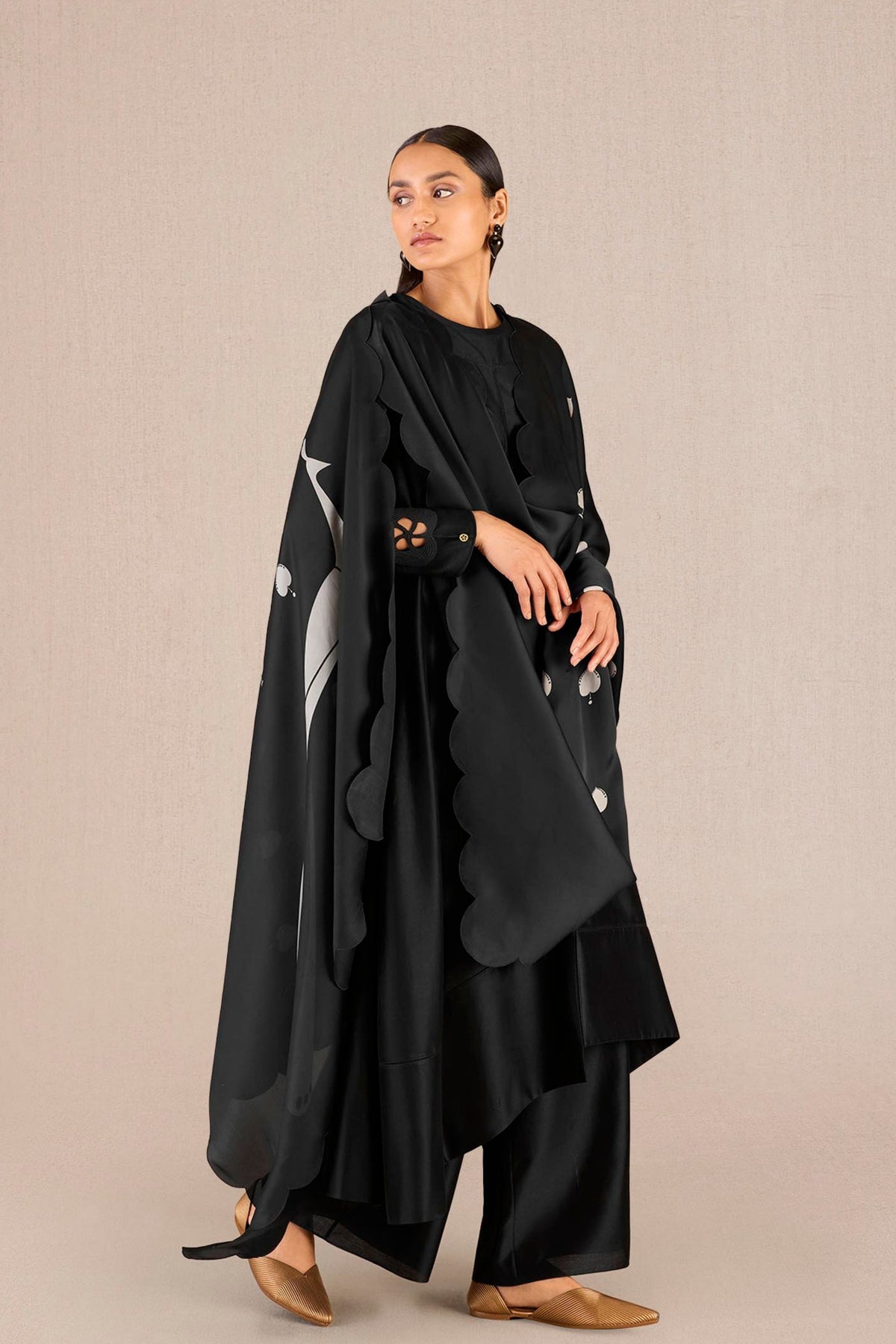 Abiha Kurta Set In Black