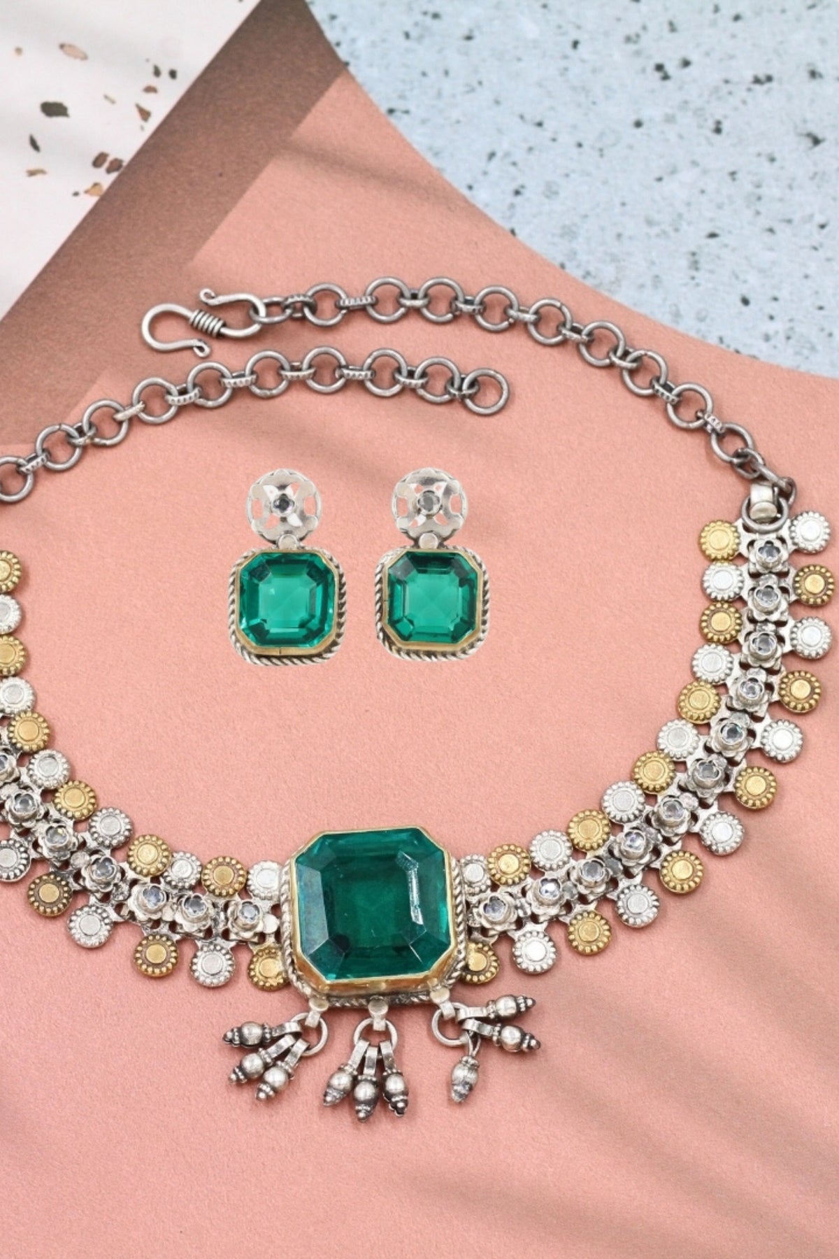 Majestic Emerald Silver Necklace Set