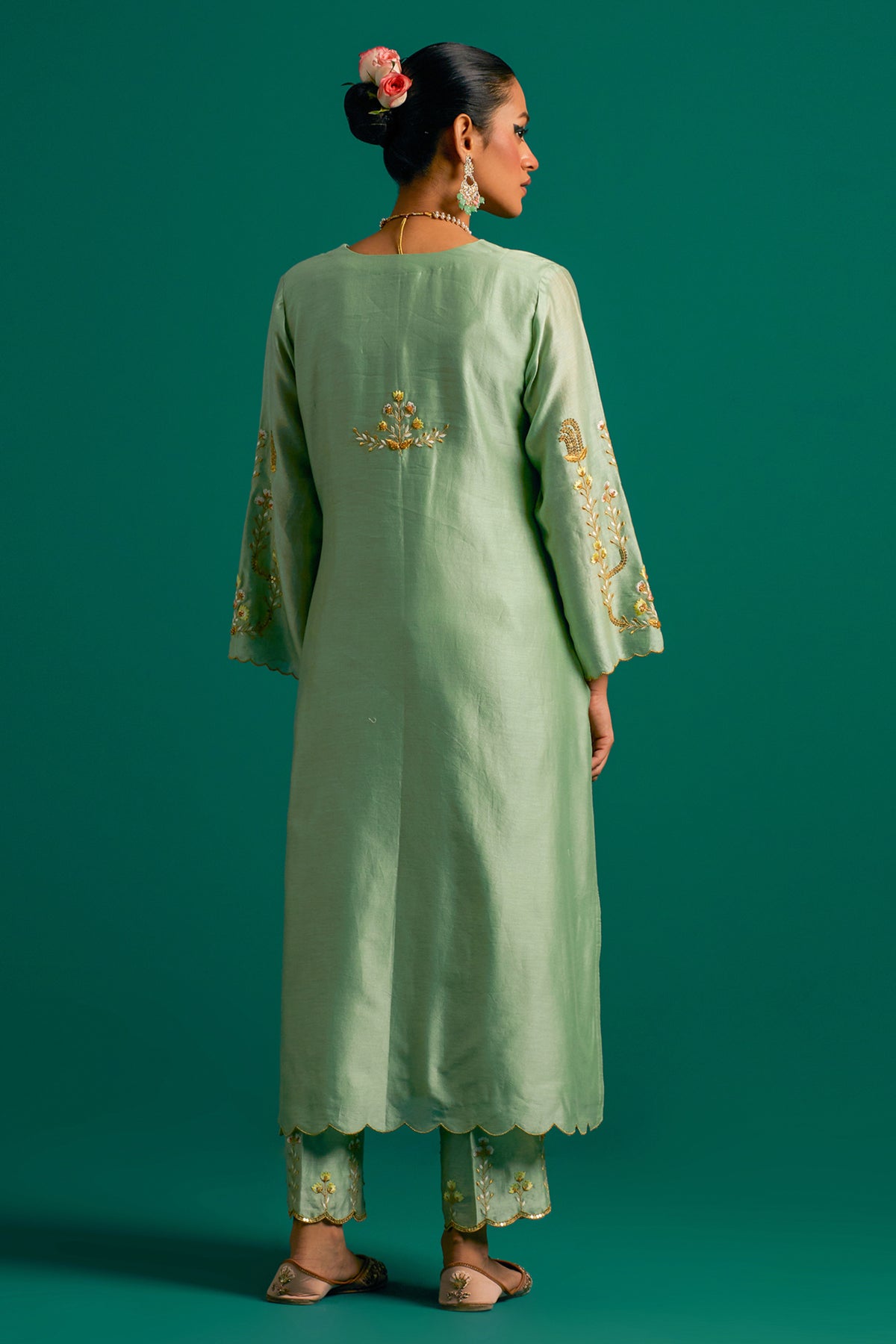 Green Silk Chanderi Kurta Set With Light Pink Dupatta