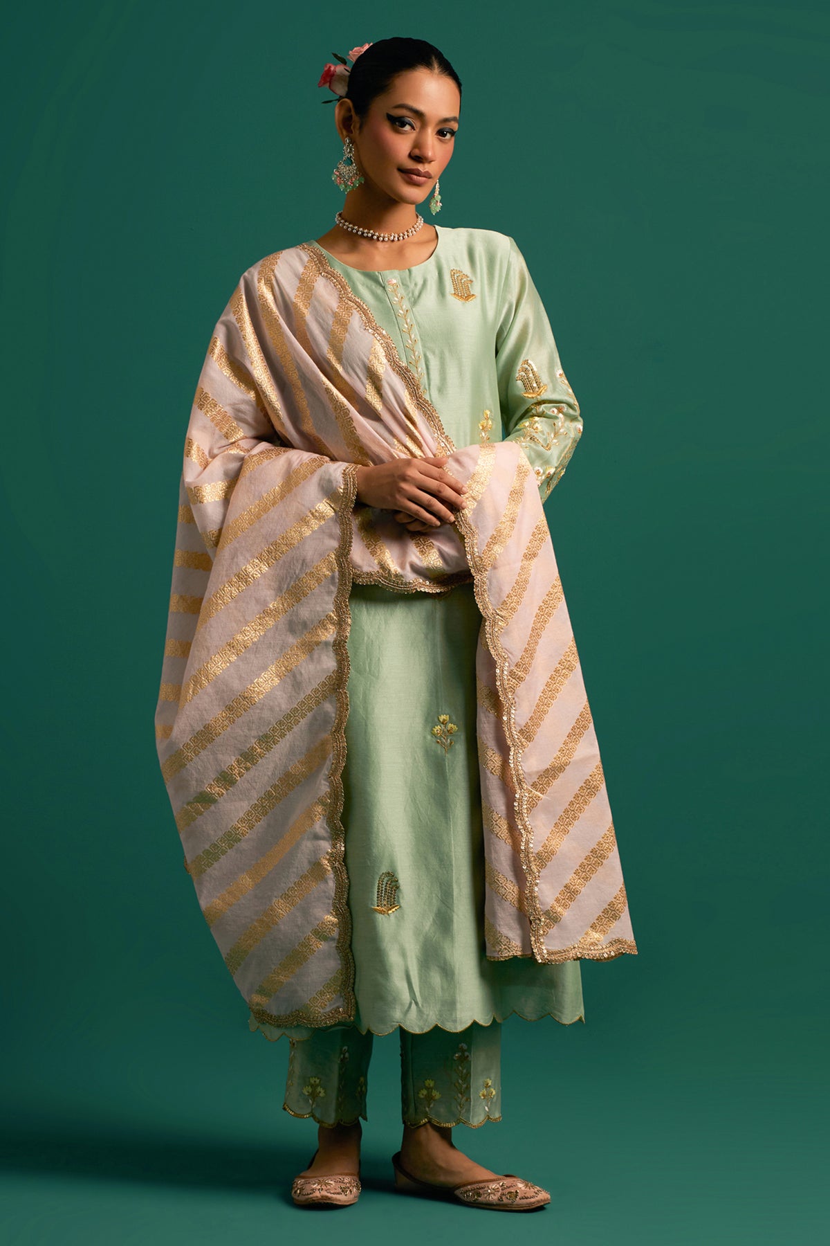 Green Silk Chanderi Kurta Set With Light Pink Dupatta