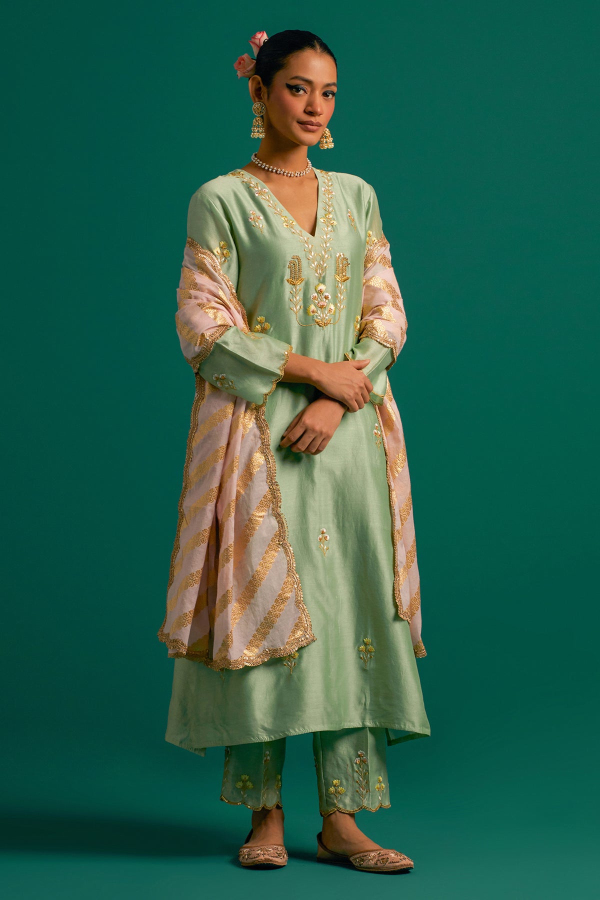 Green V Neck Silk Chanderi Kurta Set With Light Pink Dupatta