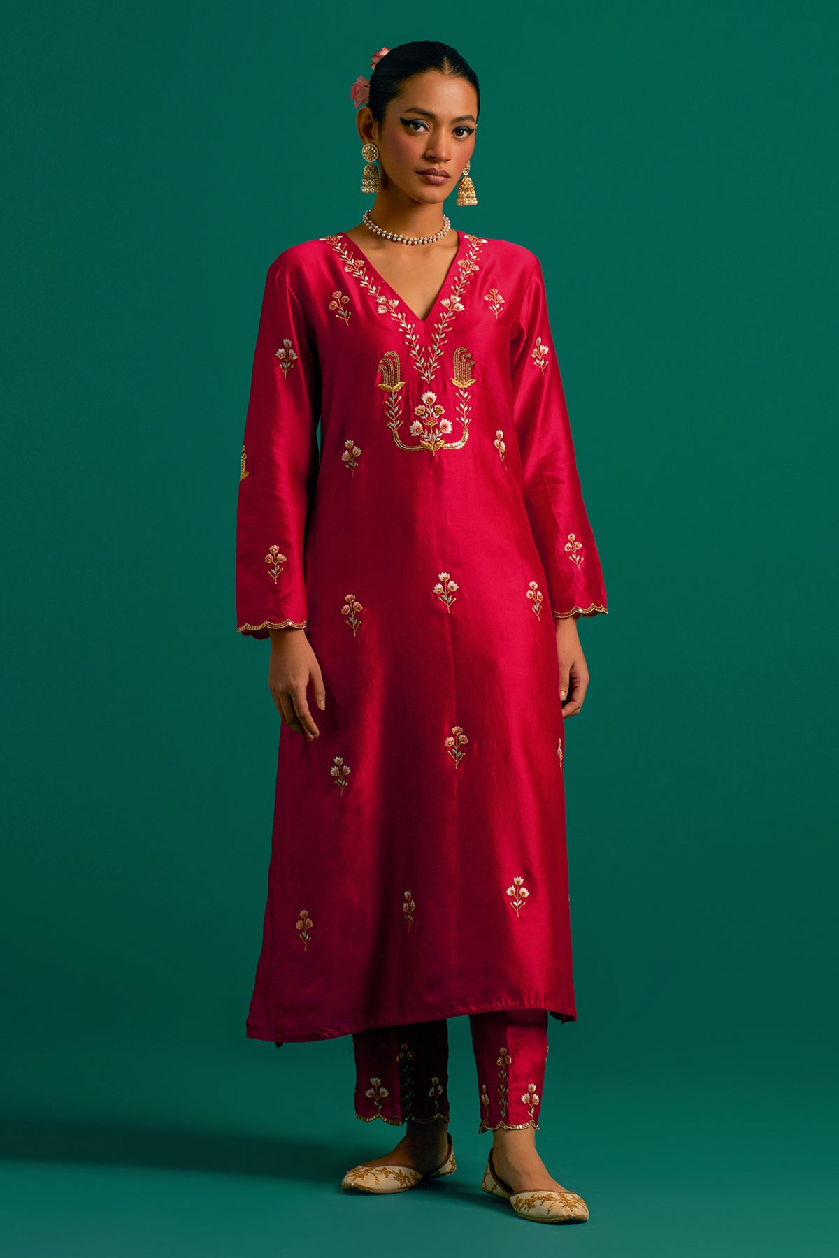 Red V Neck Silk Chanderi Kurta Set With Green Dupatta