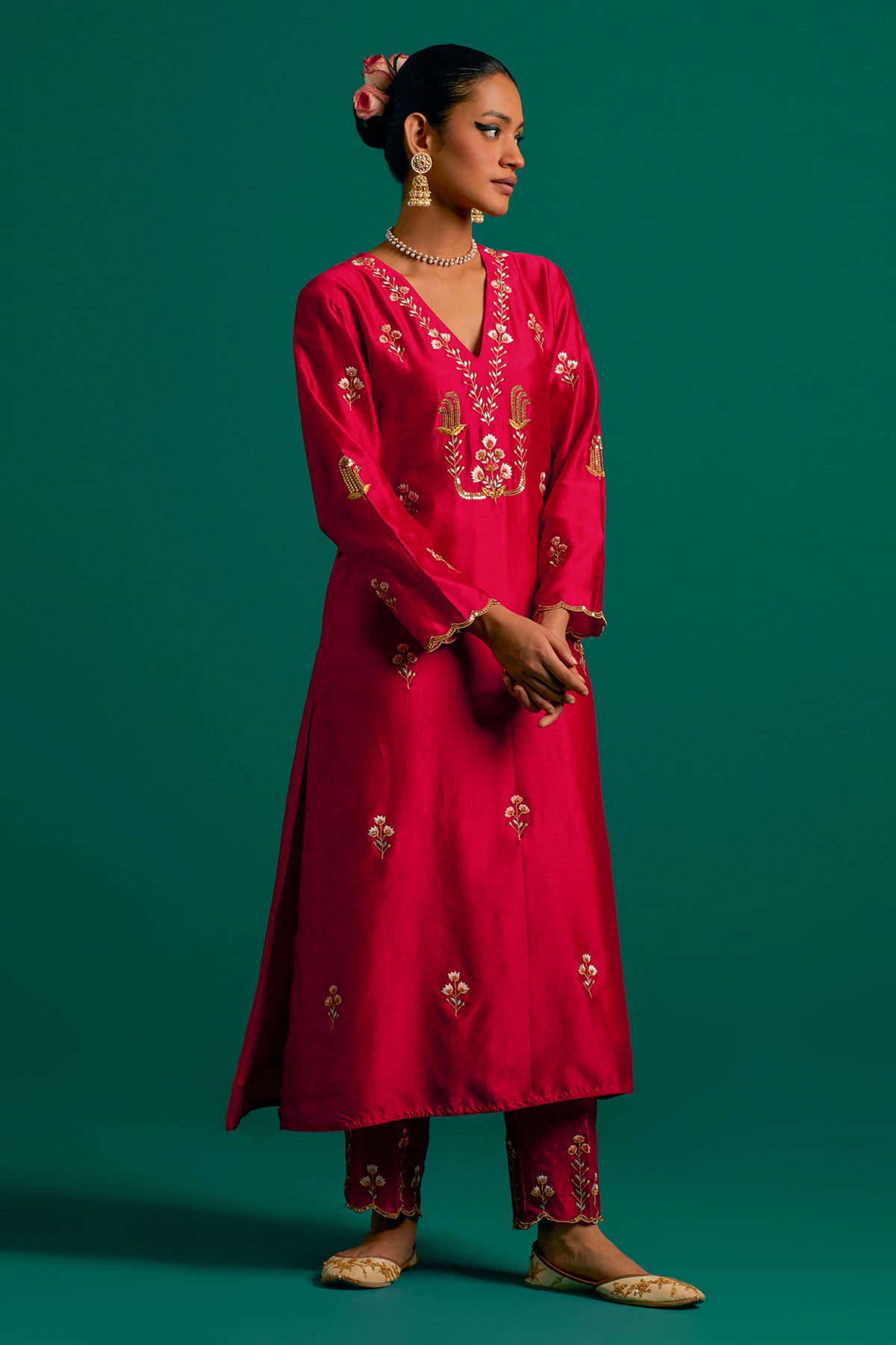 Red V Neck Silk Chanderi Kurta Set With Green Dupatta