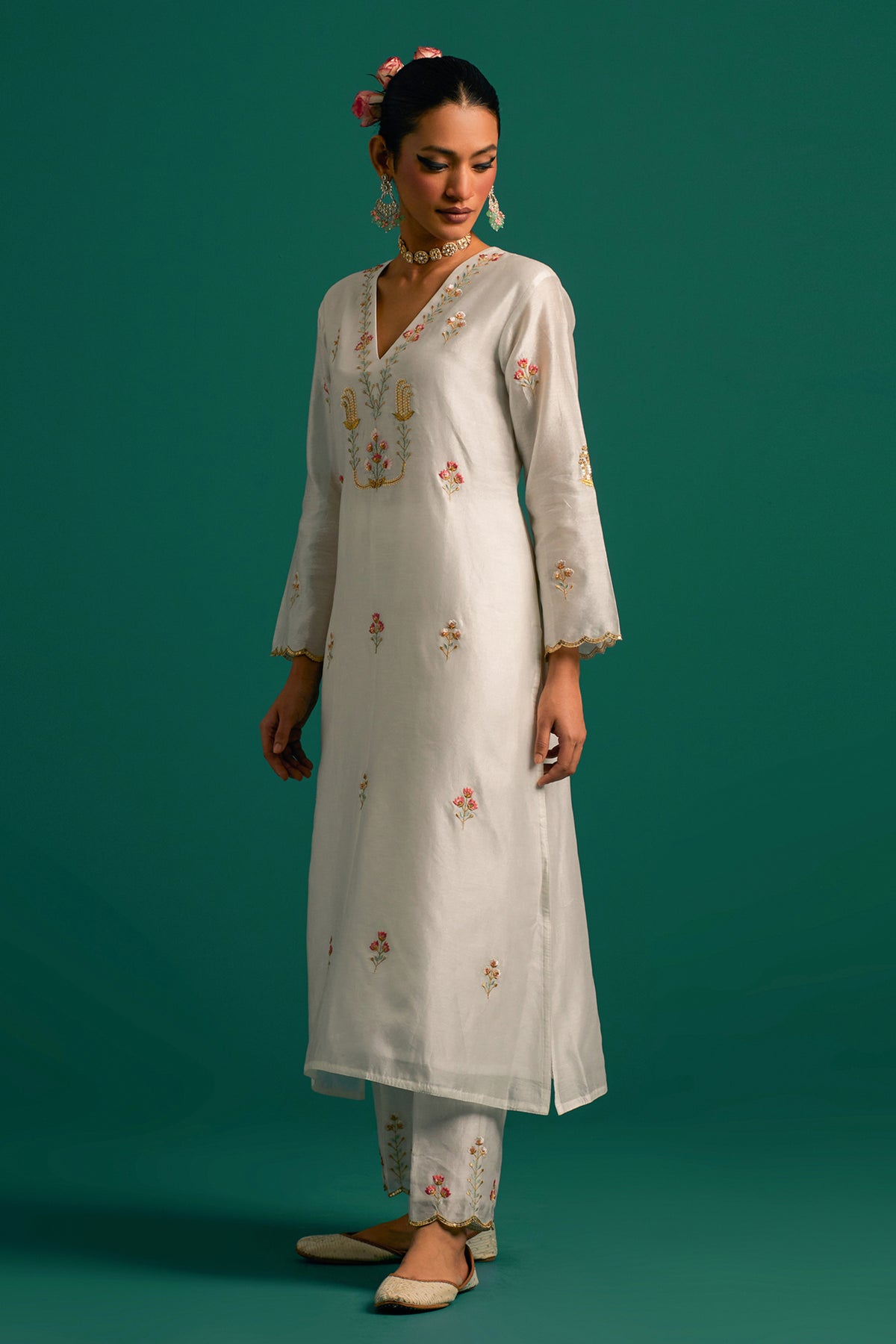 Off White V Neck Silk Chanderi Kurta Set With Pastel Green Dupatta