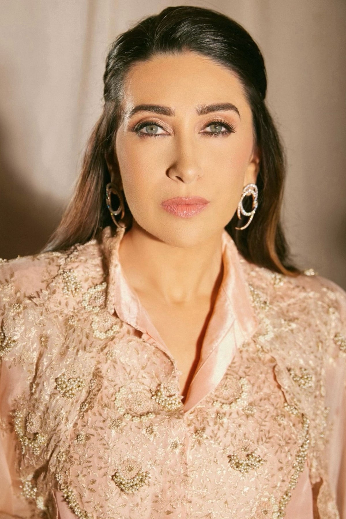 Karisma Kapoor in Anamika Khanna