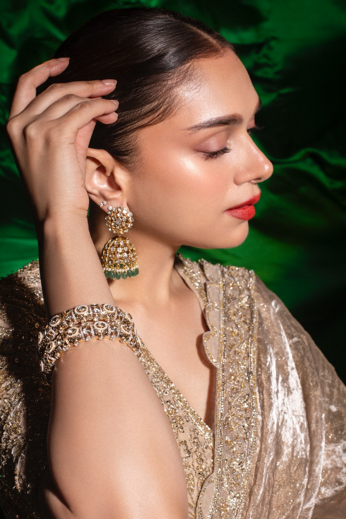 Aditi Rao Hydari in Ridhi Mehra