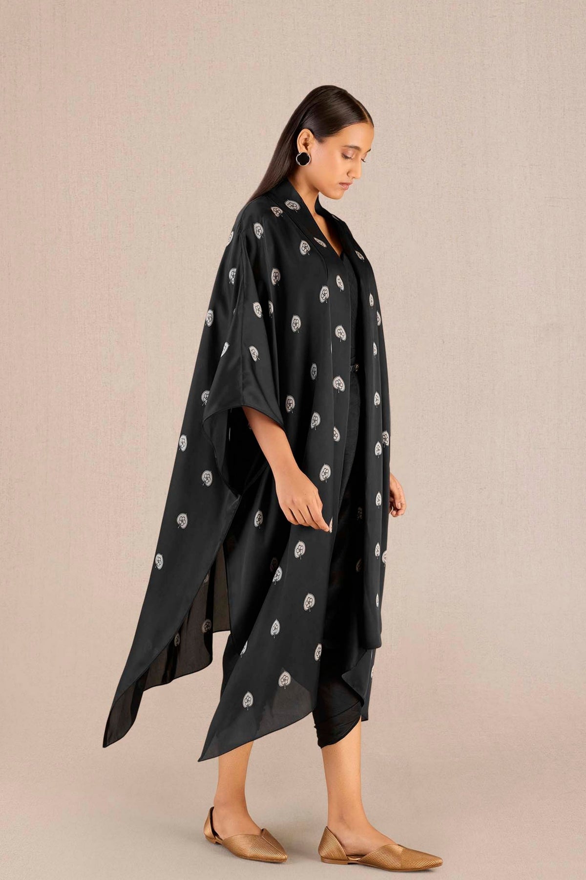 Umaya Cape Set