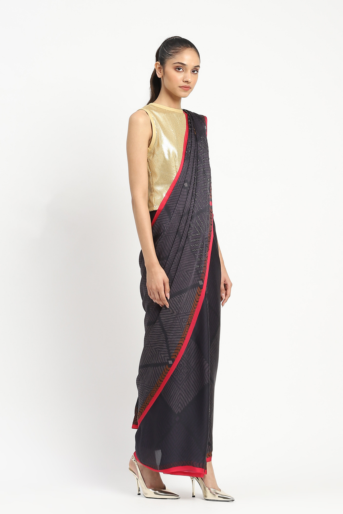 Acolyte Embellished Saree