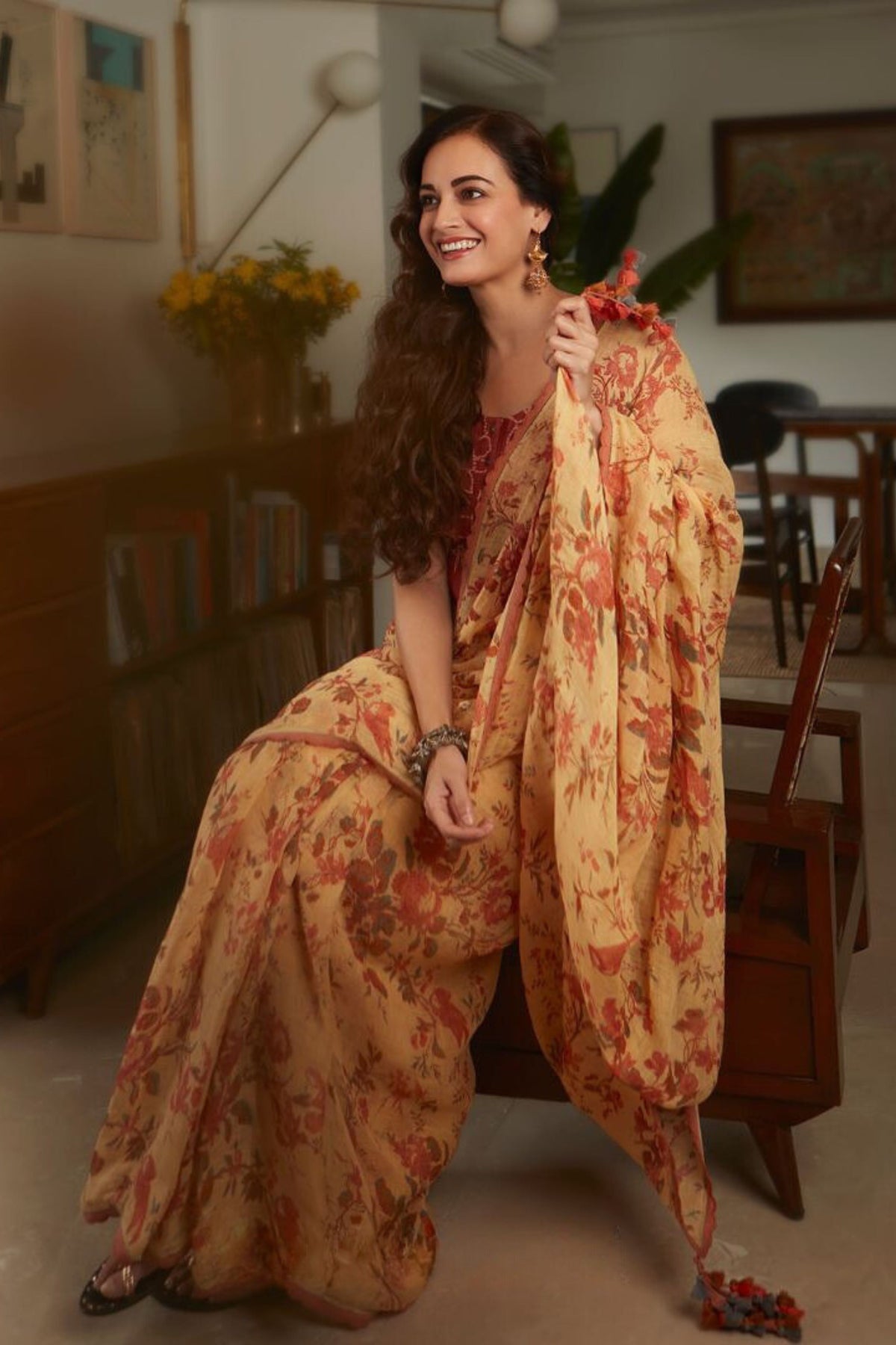 Dia Mirza in Kasturi Kundal