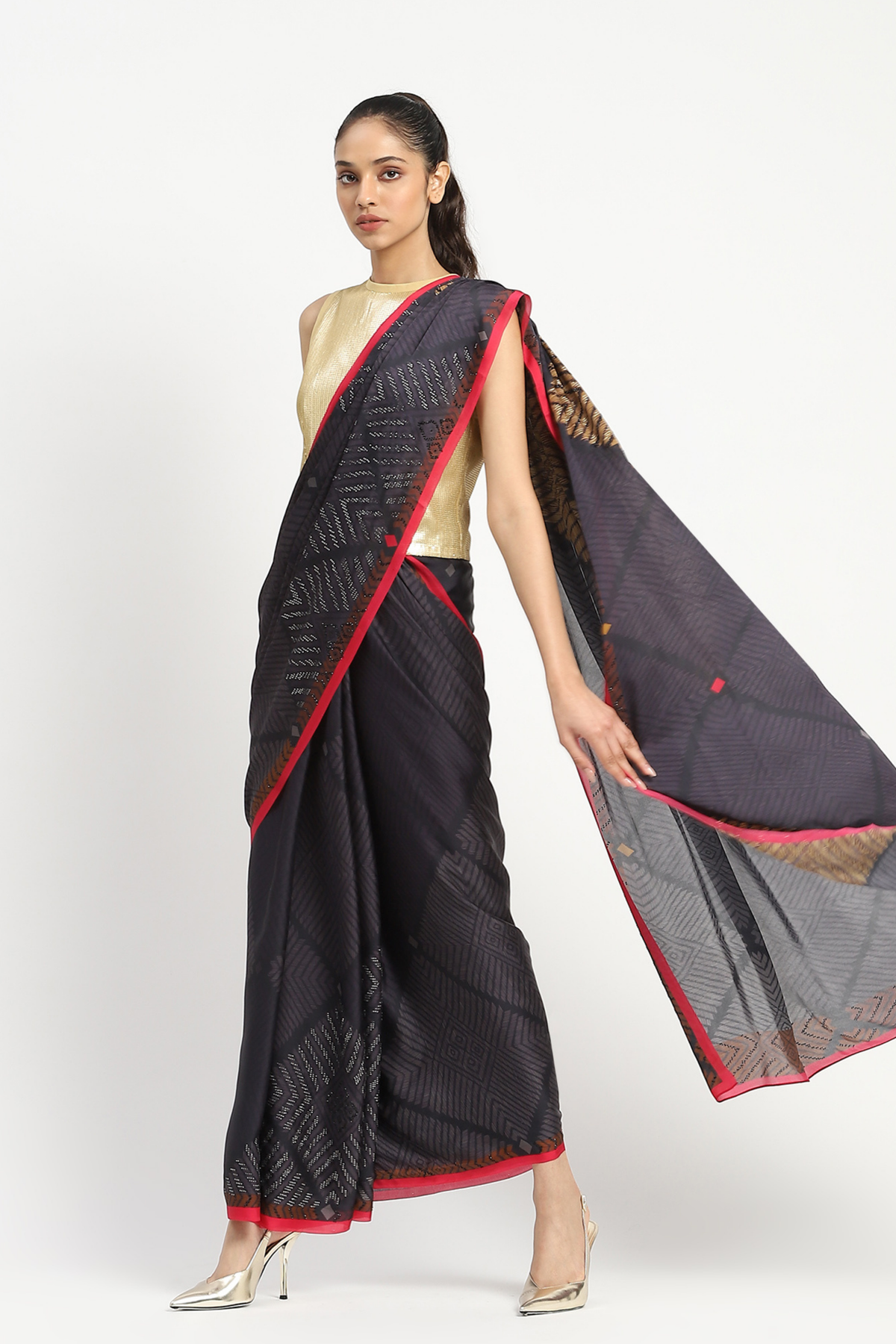 Acolyte Embellished Saree